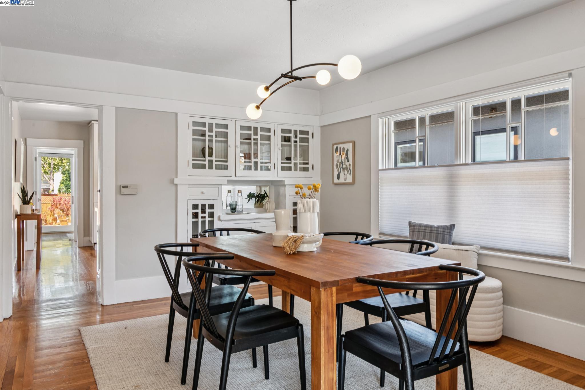 Detail Gallery Image 11 of 58 For 2138 Byron, Berkeley,  CA 94702 - 3 Beds | 1 Baths