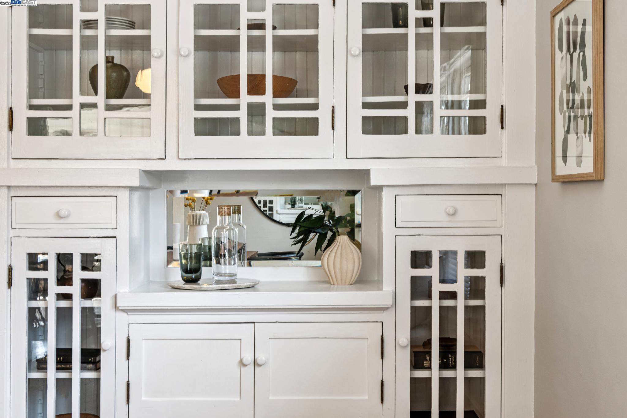 Detail Gallery Image 12 of 58 For 2138 Byron, Berkeley,  CA 94702 - 3 Beds | 1 Baths