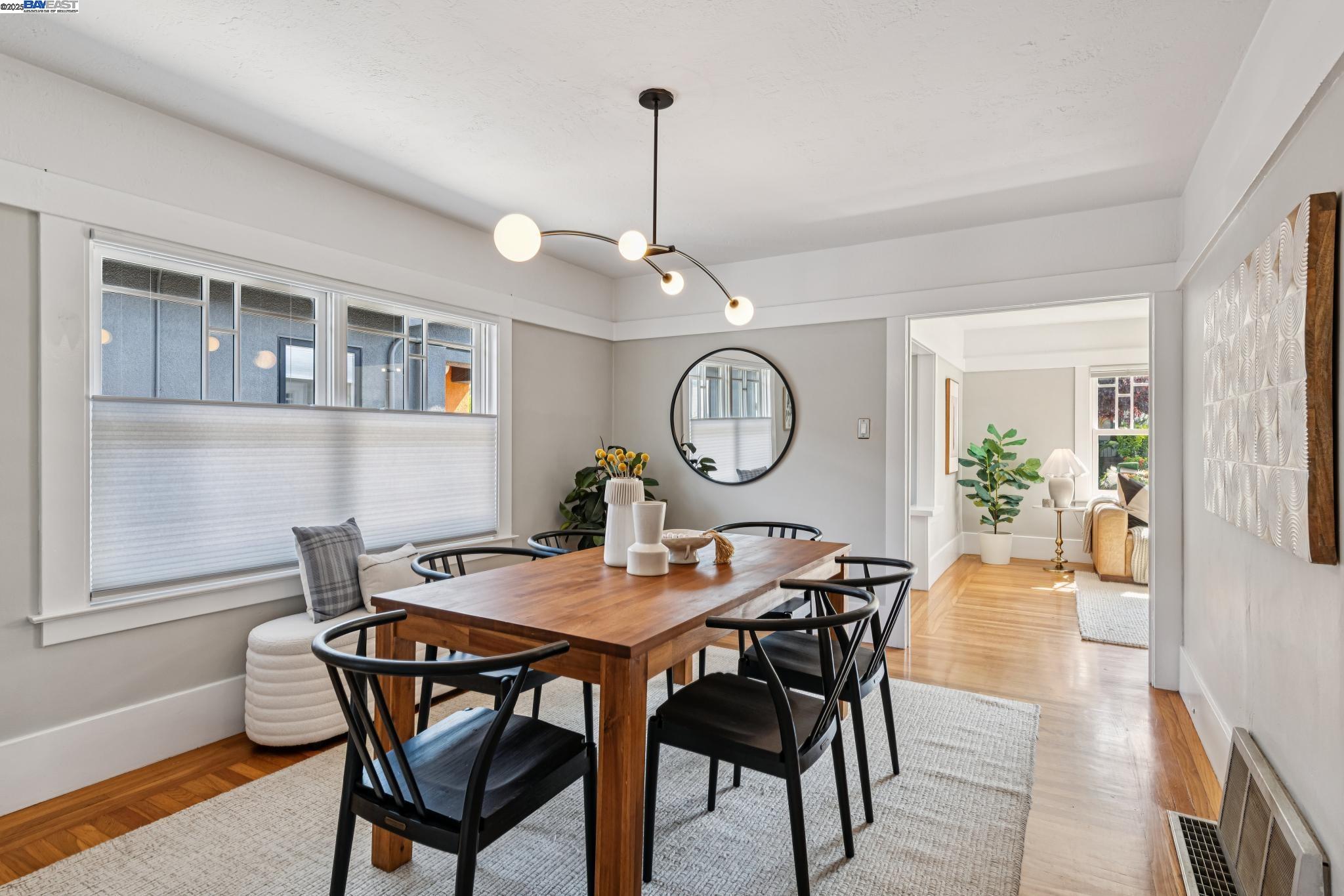 Detail Gallery Image 14 of 58 For 2138 Byron, Berkeley,  CA 94702 - 3 Beds | 1 Baths