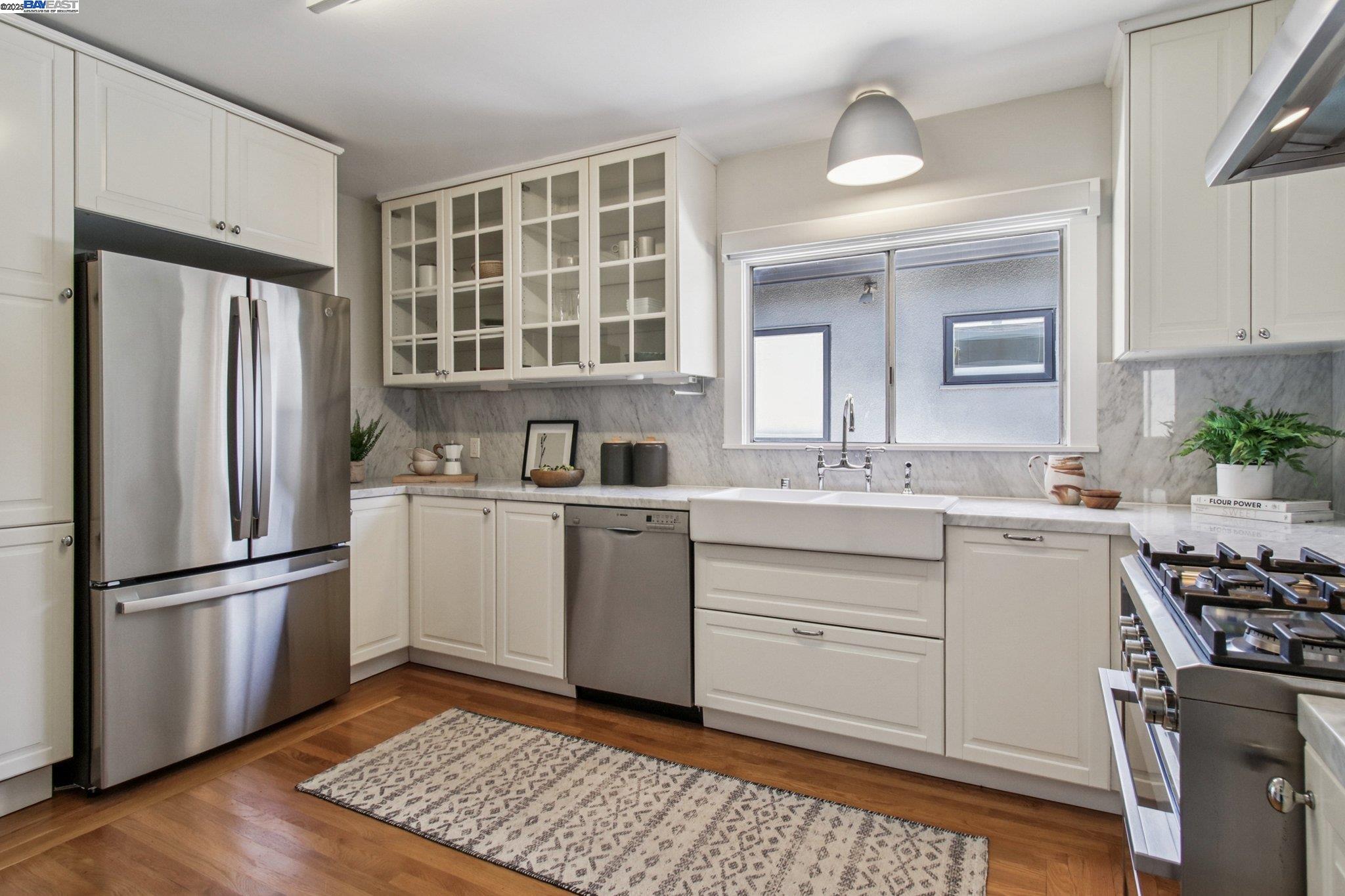 Detail Gallery Image 16 of 58 For 2138 Byron, Berkeley,  CA 94702 - 3 Beds | 1 Baths