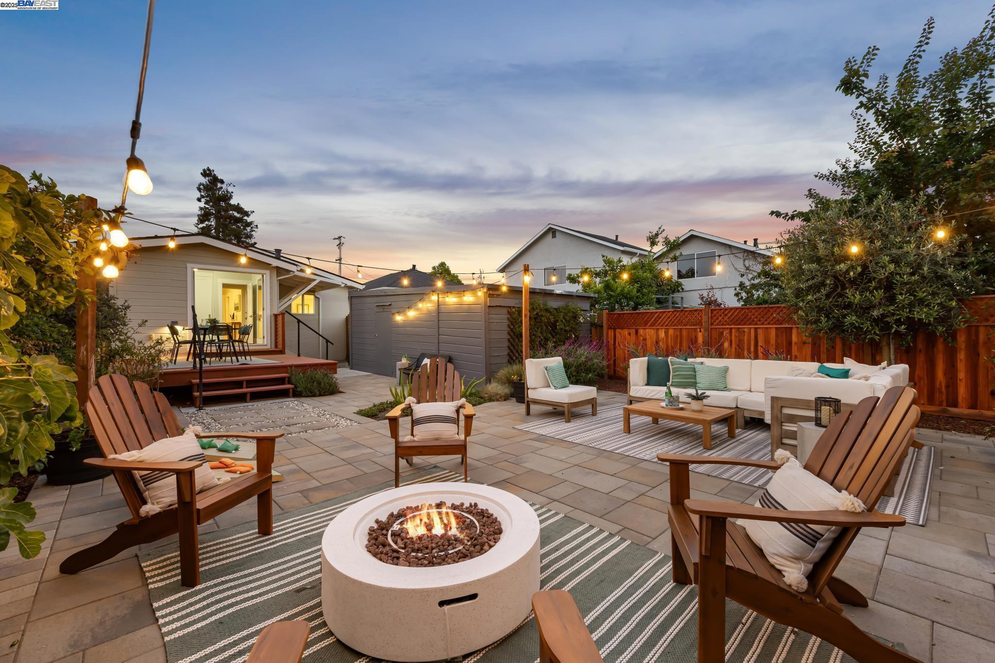 Detail Gallery Image 40 of 58 For 2138 Byron, Berkeley,  CA 94702 - 3 Beds | 1 Baths
