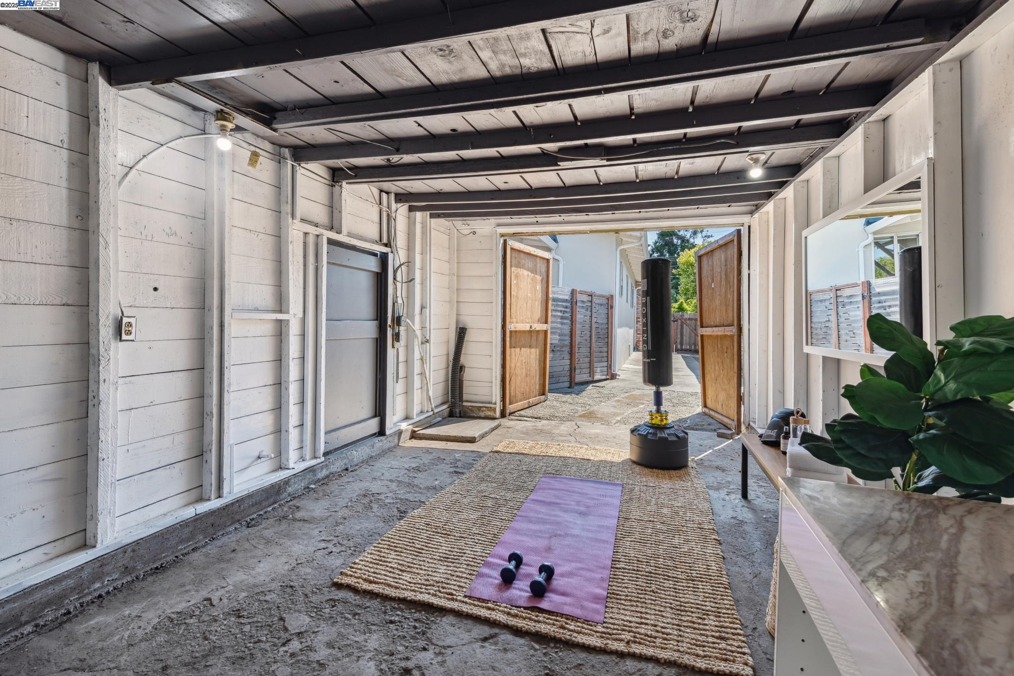 Detail Gallery Image 51 of 58 For 2138 Byron, Berkeley,  CA 94702 - 3 Beds | 1 Baths