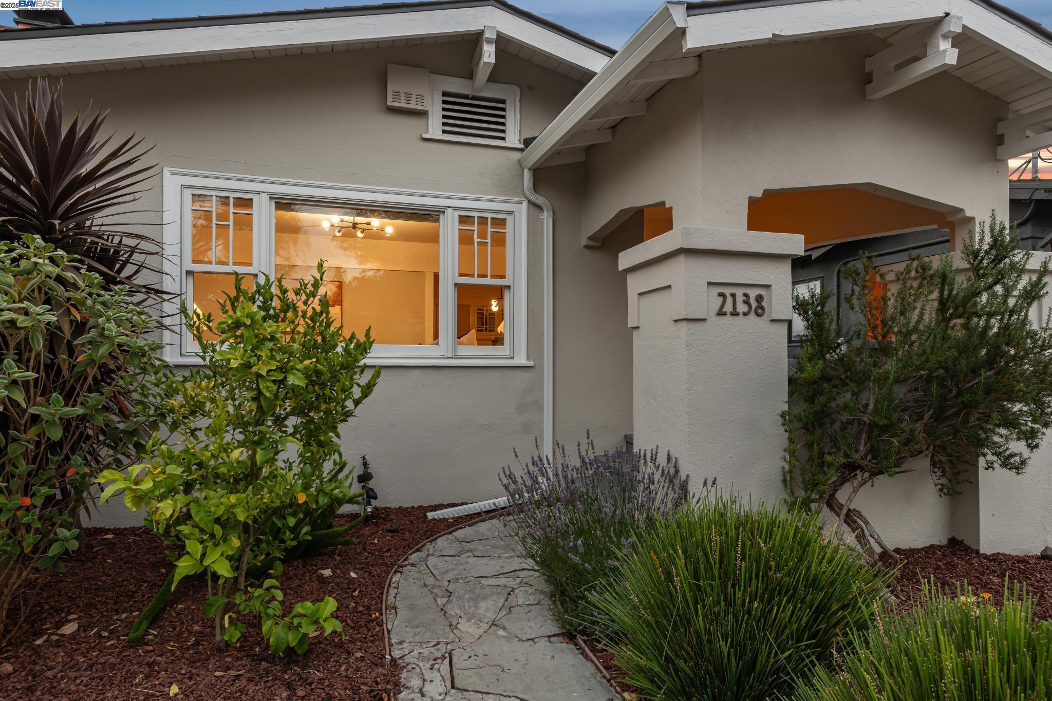 Detail Gallery Image 58 of 58 For 2138 Byron, Berkeley,  CA 94702 - 3 Beds | 1 Baths