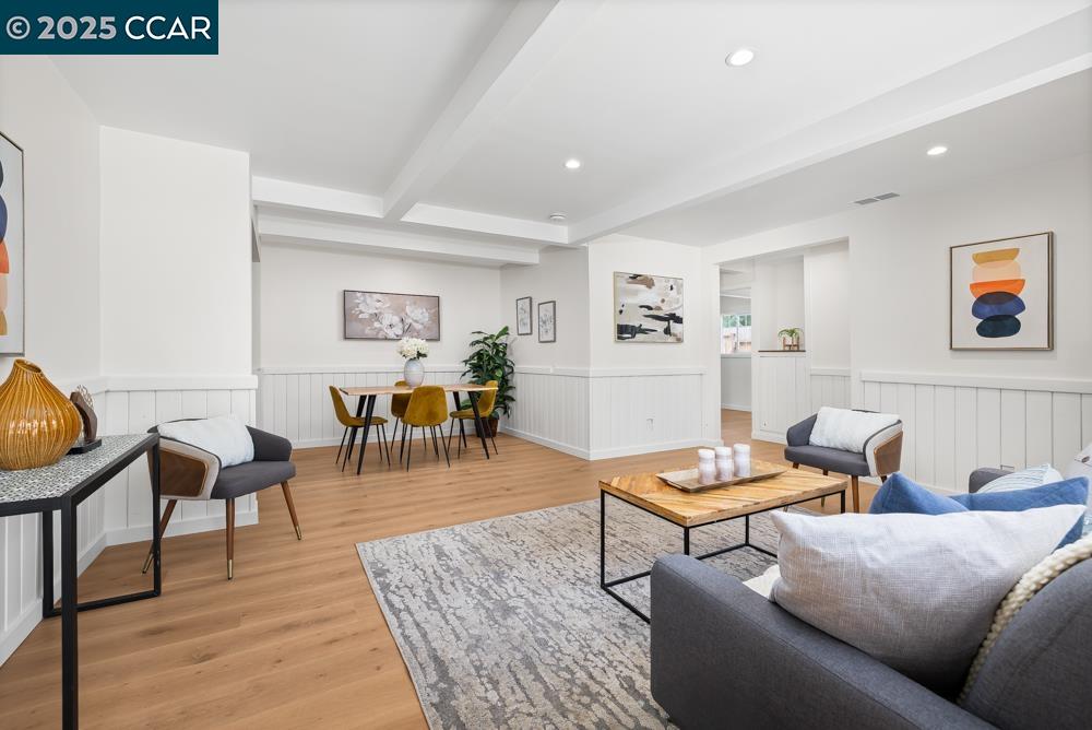 Detail Gallery Image 2 of 17 For 2087 Brook St, Concord,  CA 94520 - 4 Beds | 2 Baths