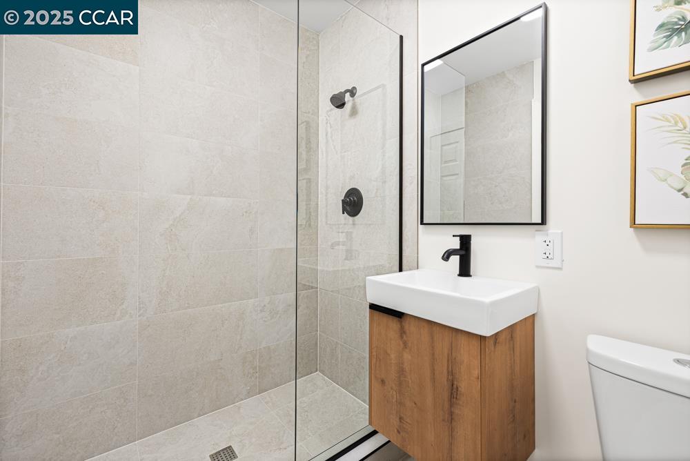 Detail Gallery Image 12 of 17 For 2087 Brook St, Concord,  CA 94520 - 4 Beds | 2 Baths