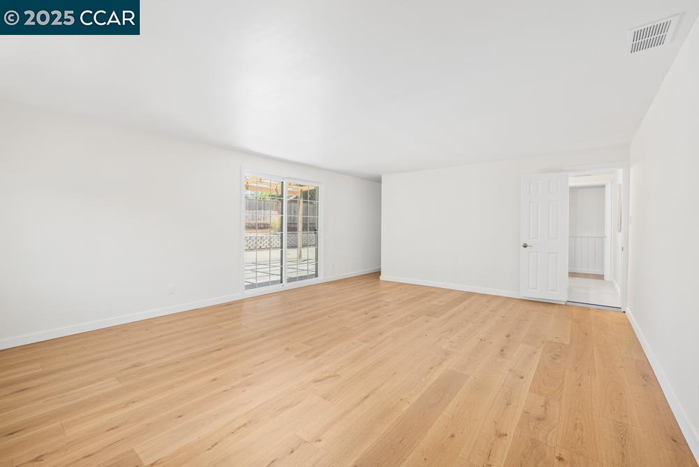 Detail Gallery Image 7 of 17 For 2087 Brook St, Concord,  CA 94520 - 4 Beds | 2 Baths