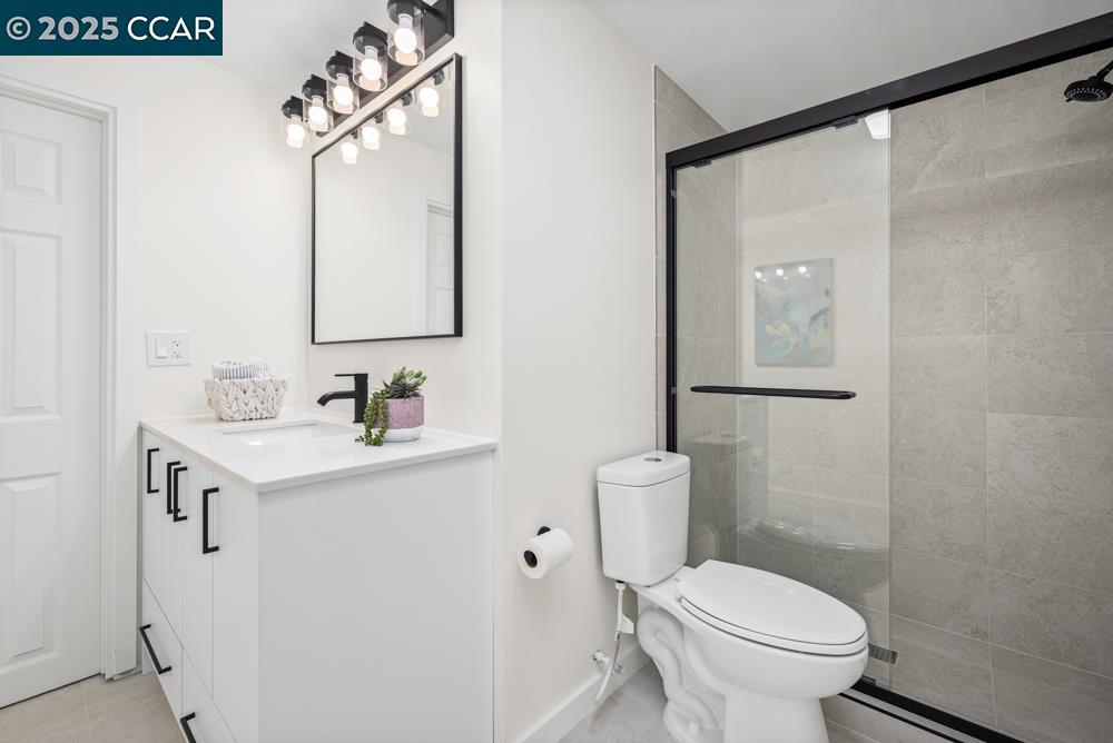 Detail Gallery Image 8 of 17 For 2087 Brook St, Concord,  CA 94520 - 4 Beds | 2 Baths