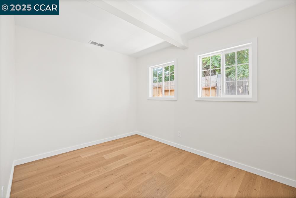 Detail Gallery Image 10 of 17 For 2087 Brook St, Concord,  CA 94520 - 4 Beds | 2 Baths