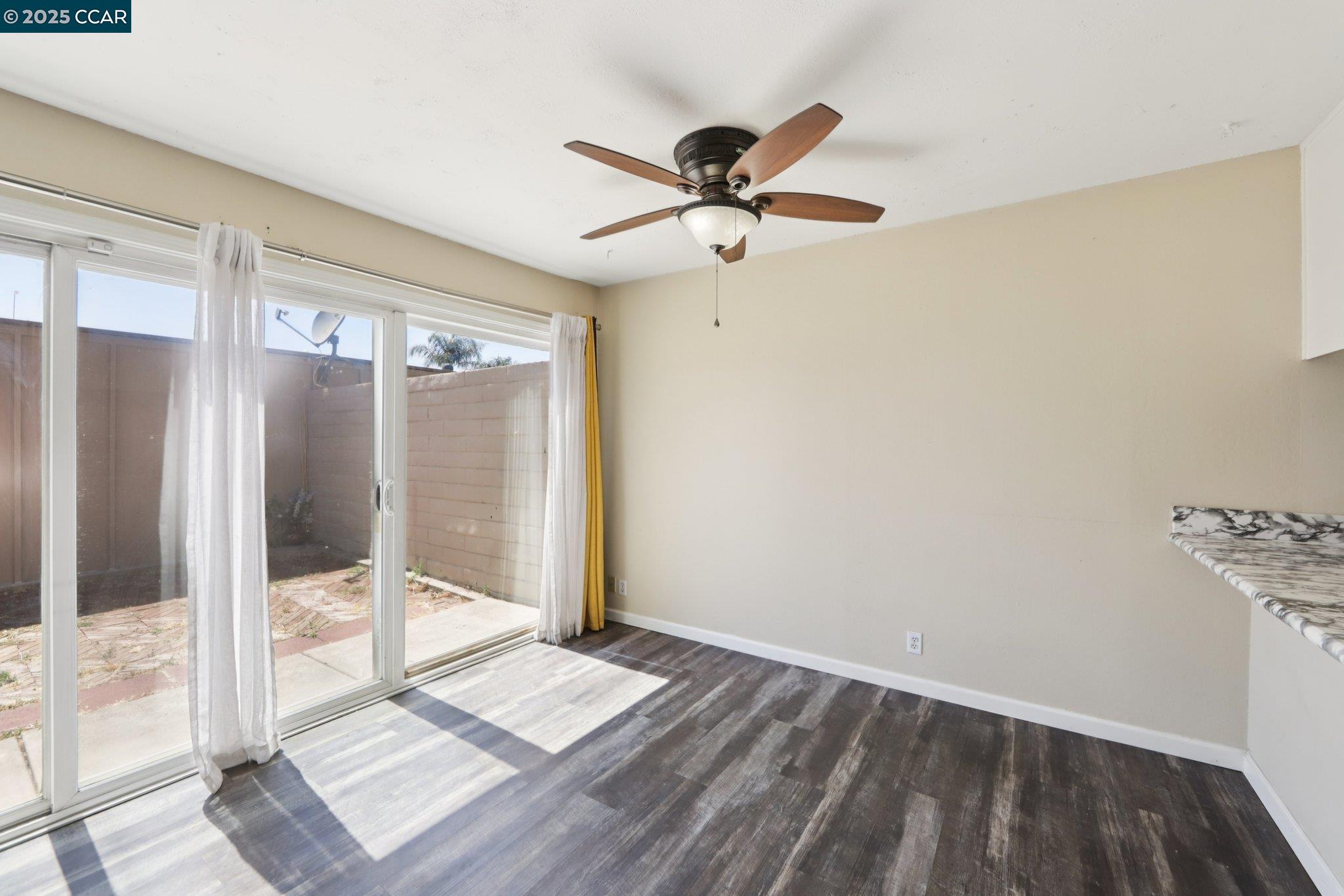Photo #11: 41104023 Listing: Photo #11