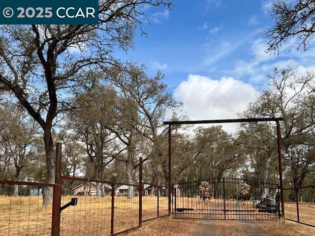 Detail Gallery Image 5 of 28 For 5098 Cantle Road, Copperopolis,  CA 95228 - 3 Beds | 2 Baths