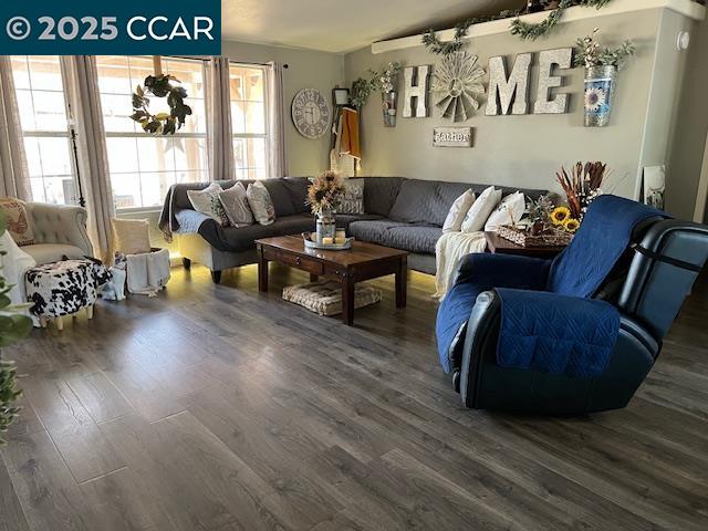 Detail Gallery Image 10 of 28 For 5098 Cantle Road, Copperopolis,  CA 95228 - 3 Beds | 2 Baths