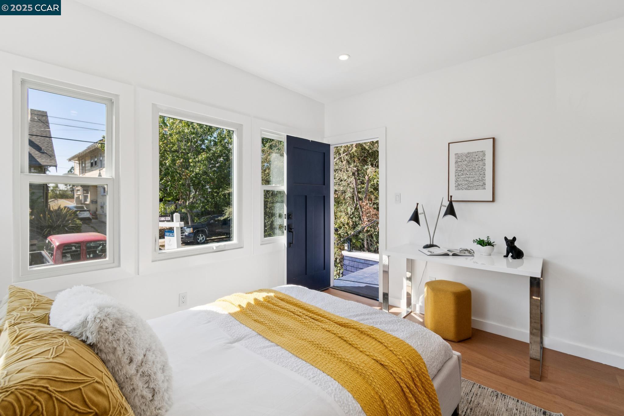 Detail Gallery Image 24 of 53 For 4250 Terrace St, Oakland,  CA 94611 - 4 Beds | 3 Baths