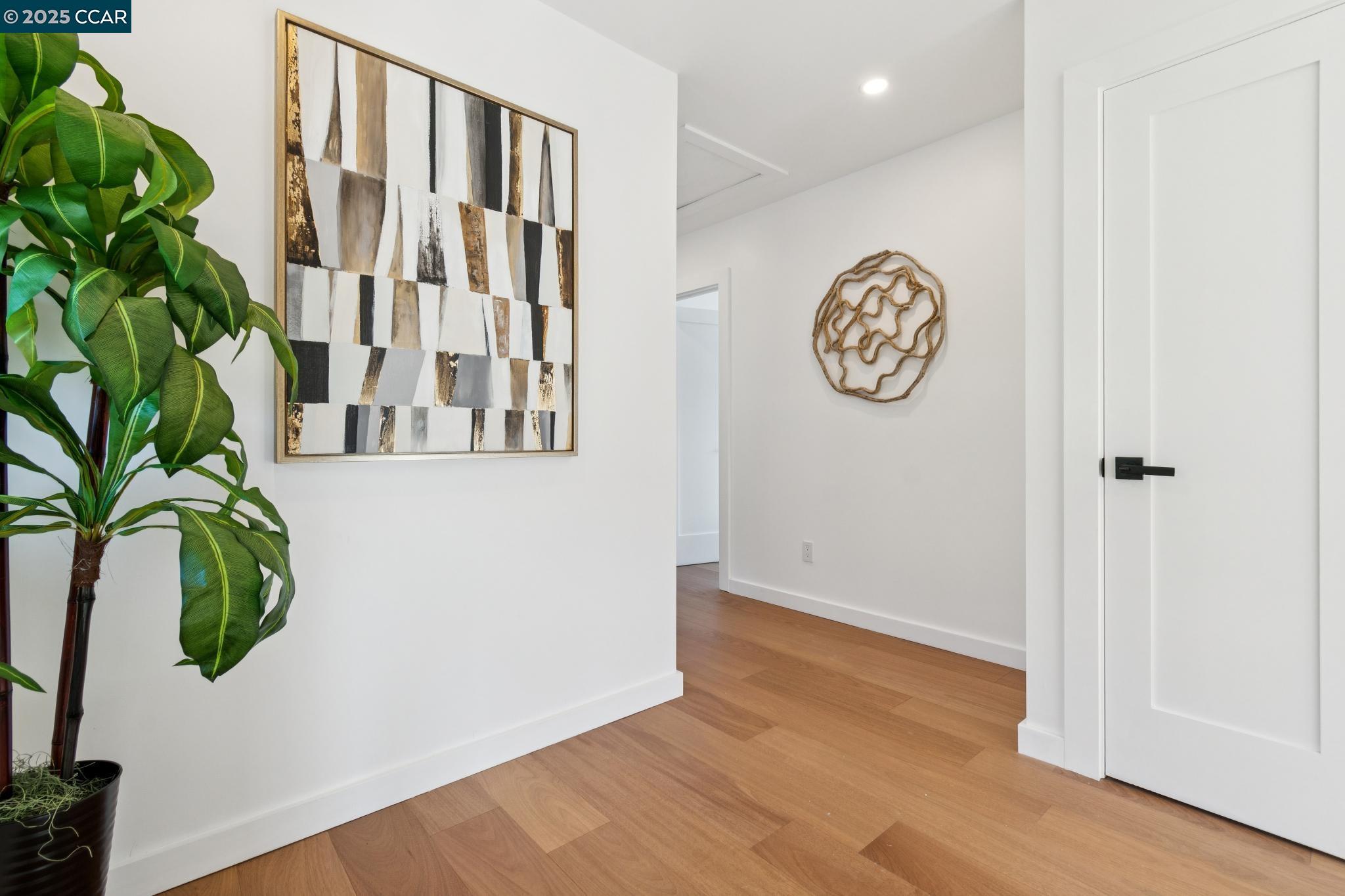 Detail Gallery Image 26 of 53 For 4250 Terrace St, Oakland,  CA 94611 - 4 Beds | 3 Baths