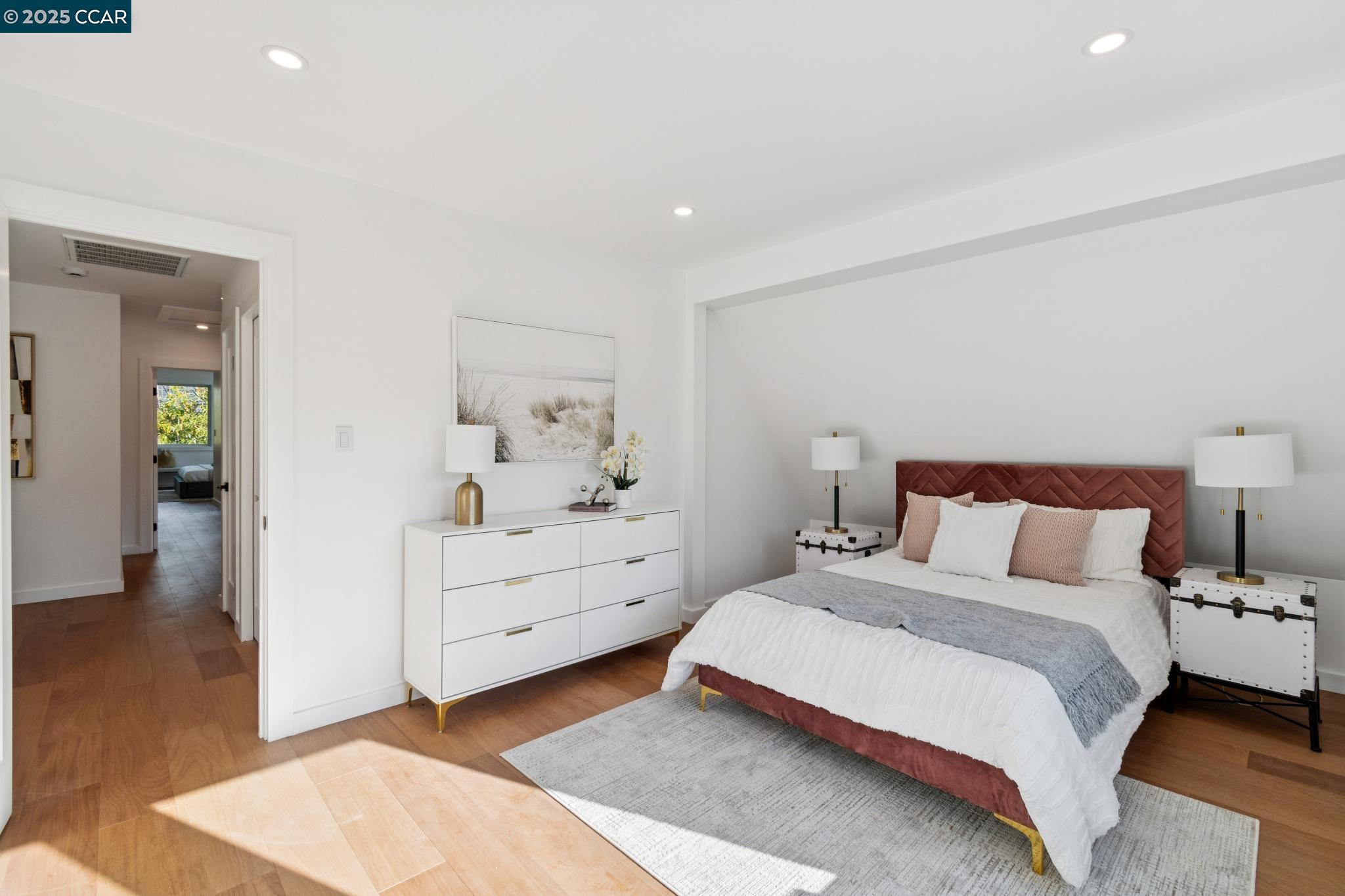 Detail Gallery Image 29 of 53 For 4250 Terrace St, Oakland,  CA 94611 - 4 Beds | 3 Baths