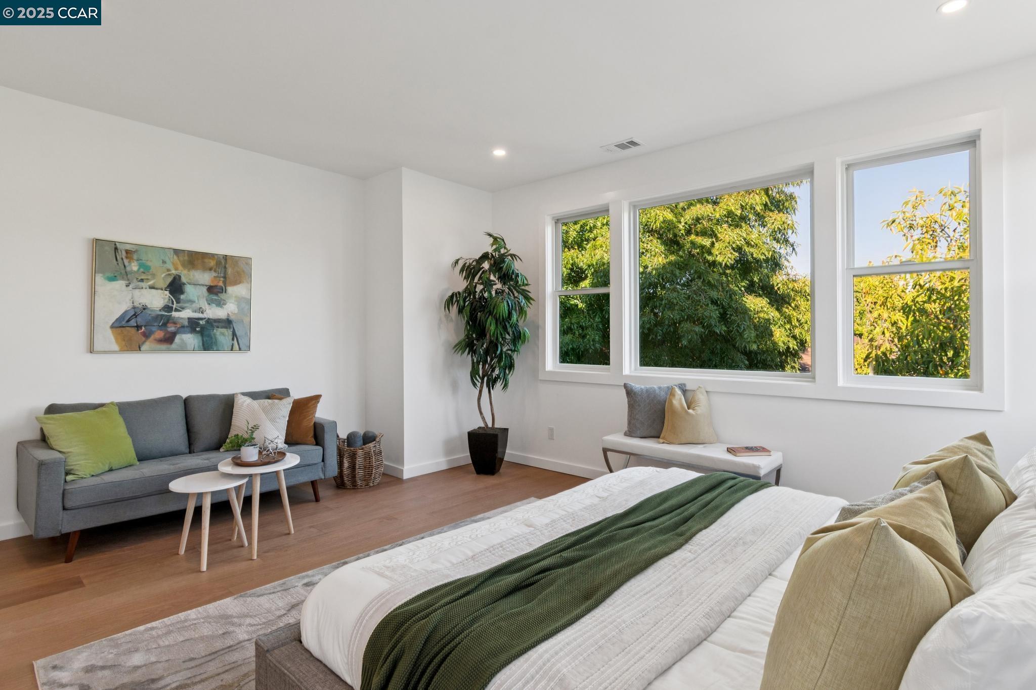 Detail Gallery Image 45 of 53 For 4250 Terrace St, Oakland,  CA 94611 - 4 Beds | 3 Baths