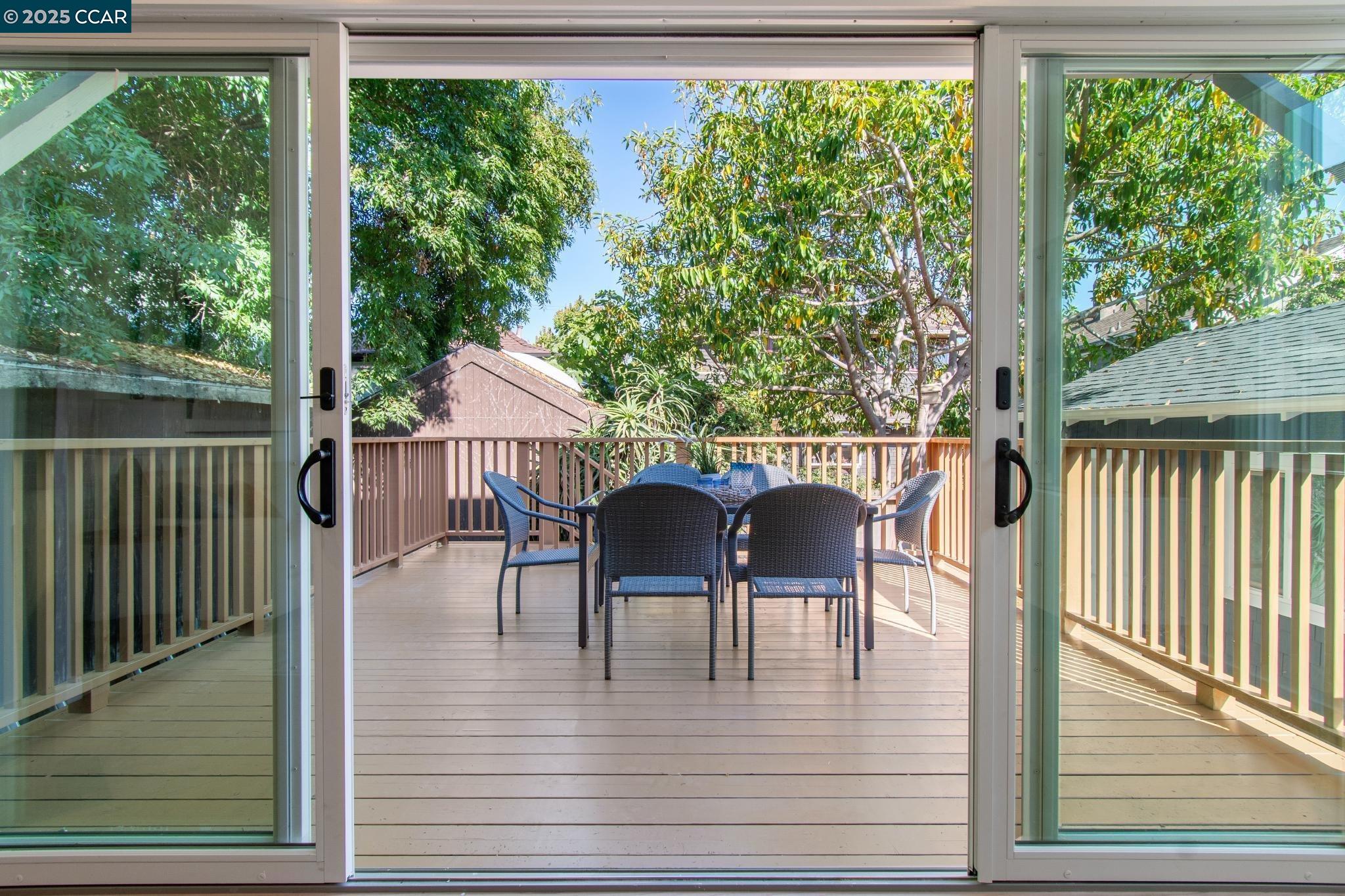 Detail Gallery Image 47 of 53 For 4250 Terrace St, Oakland,  CA 94611 - 4 Beds | 3 Baths
