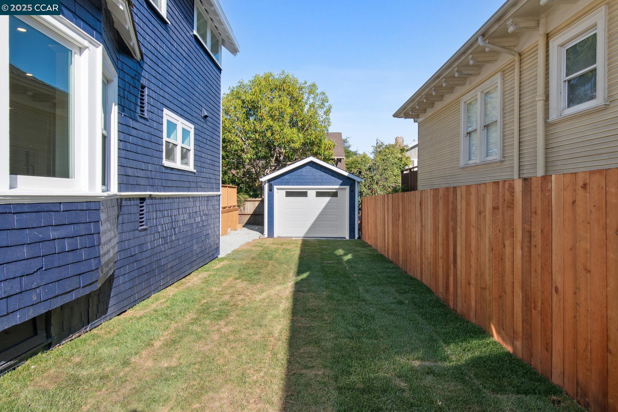 Detail Gallery Image 52 of 53 For 4250 Terrace St, Oakland,  CA 94611 - 4 Beds | 3 Baths