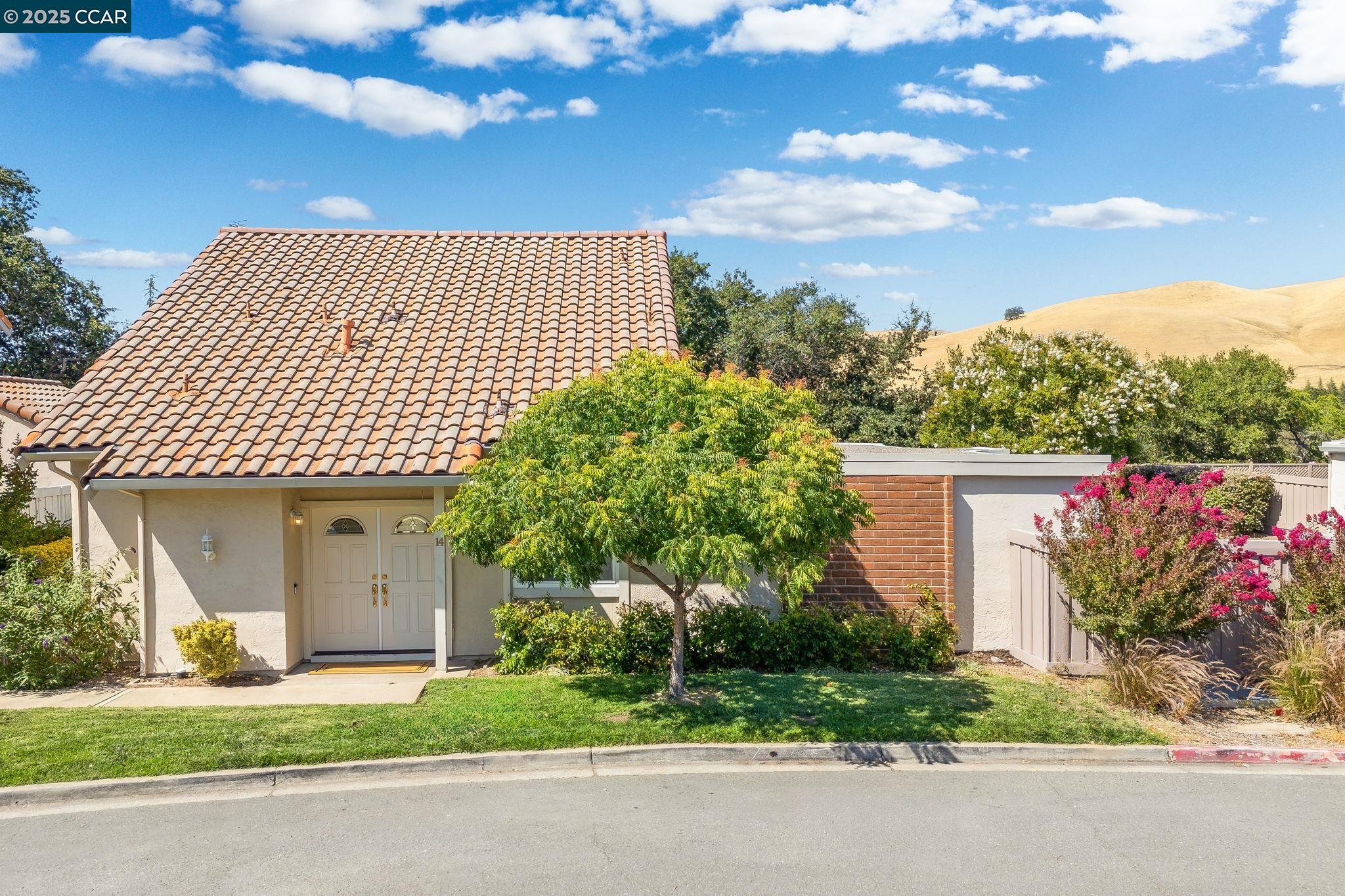 Detail Gallery Image 1 of 21 For 14 Mt Wilson Way, Clayton,  CA 94517 - 3 Beds | 2/1 Baths