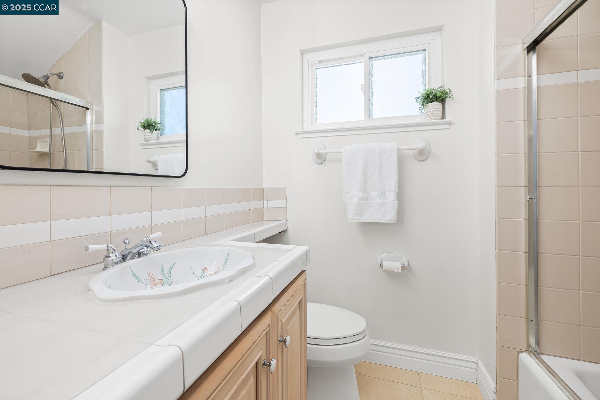 Detail Gallery Image 14 of 21 For 14 Mt Wilson Way, Clayton,  CA 94517 - 3 Beds | 2/1 Baths
