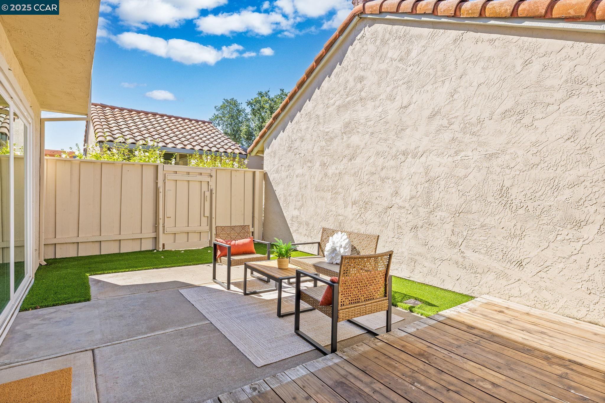 Detail Gallery Image 15 of 21 For 14 Mt Wilson Way, Clayton,  CA 94517 - 3 Beds | 2/1 Baths