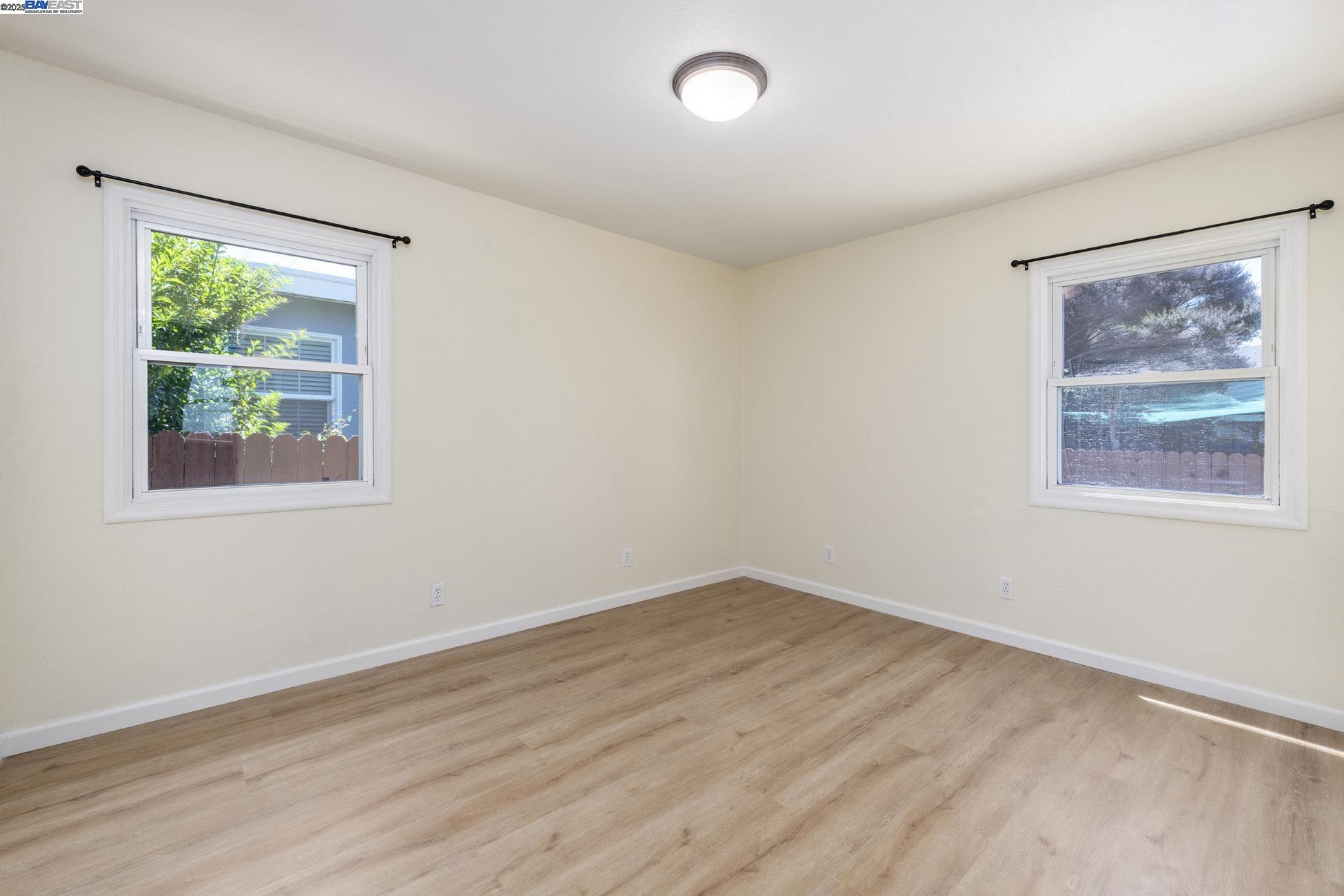 Detail Gallery Image 21 of 32 For 2430 Garvin Ave, Richmond,  CA 94804 - 3 Beds | 1/1 Baths