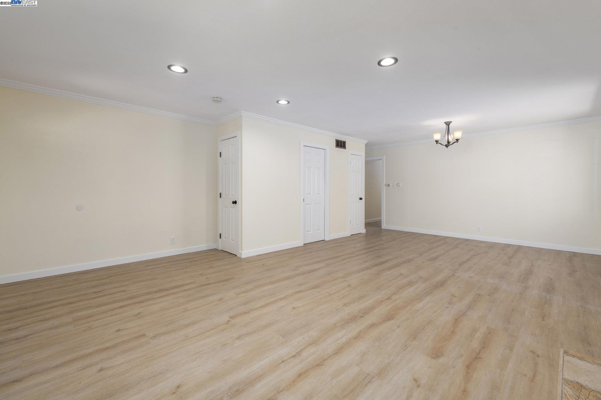 Detail Gallery Image 6 of 32 For 2430 Garvin Ave, Richmond,  CA 94804 - 3 Beds | 1/1 Baths