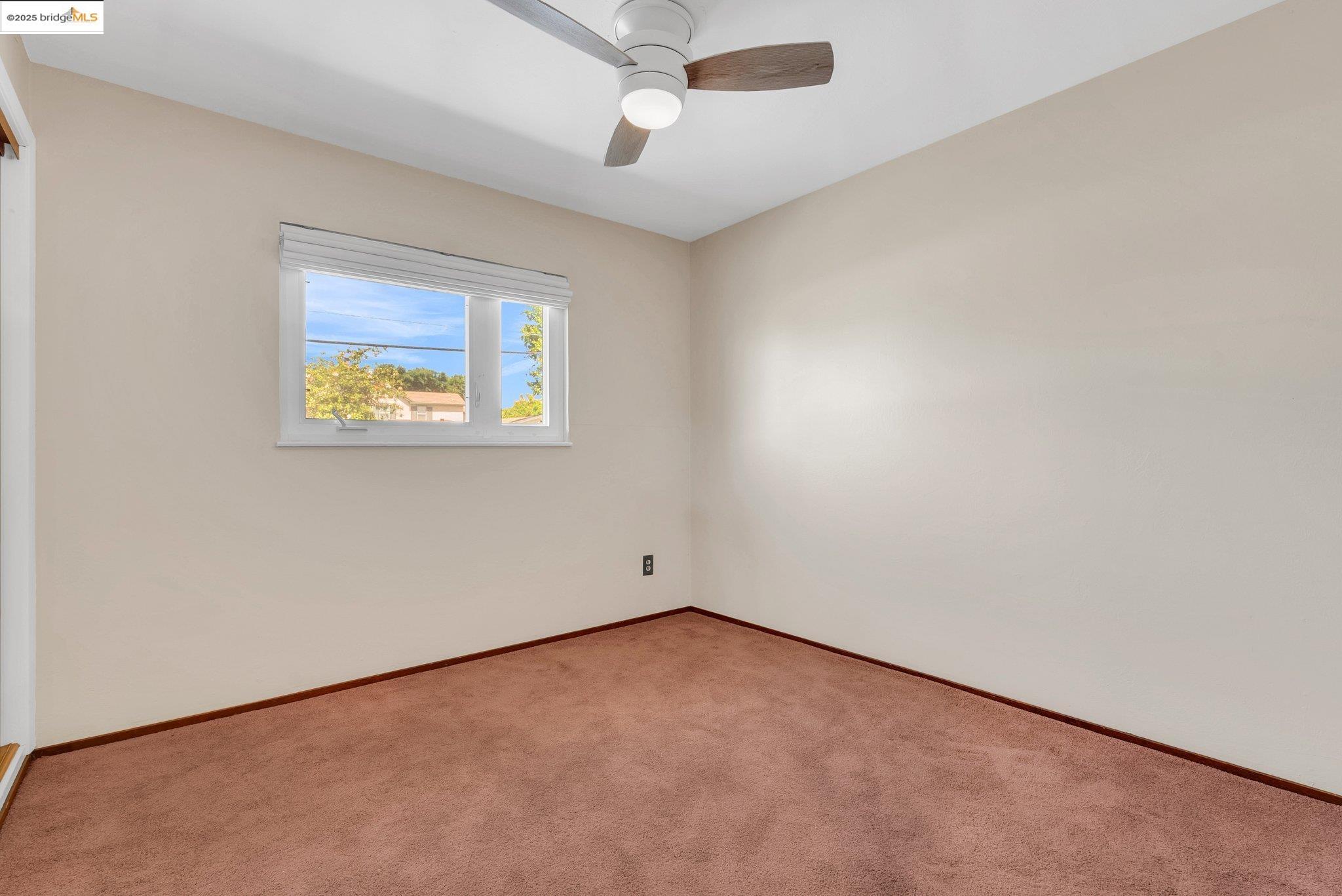 Detail Gallery Image 15 of 28 For 860 W. 17th St., Pittsburg,  CA 94565-3715 - 3 Beds | 1 Baths
