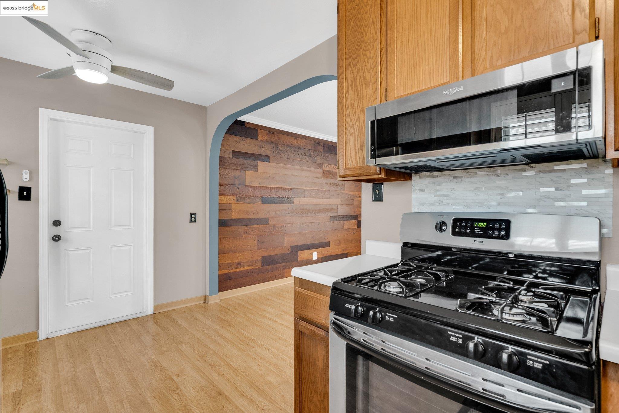Detail Gallery Image 18 of 28 For 860 W. 17th St., Pittsburg,  CA 94565-3715 - 3 Beds | 1 Baths