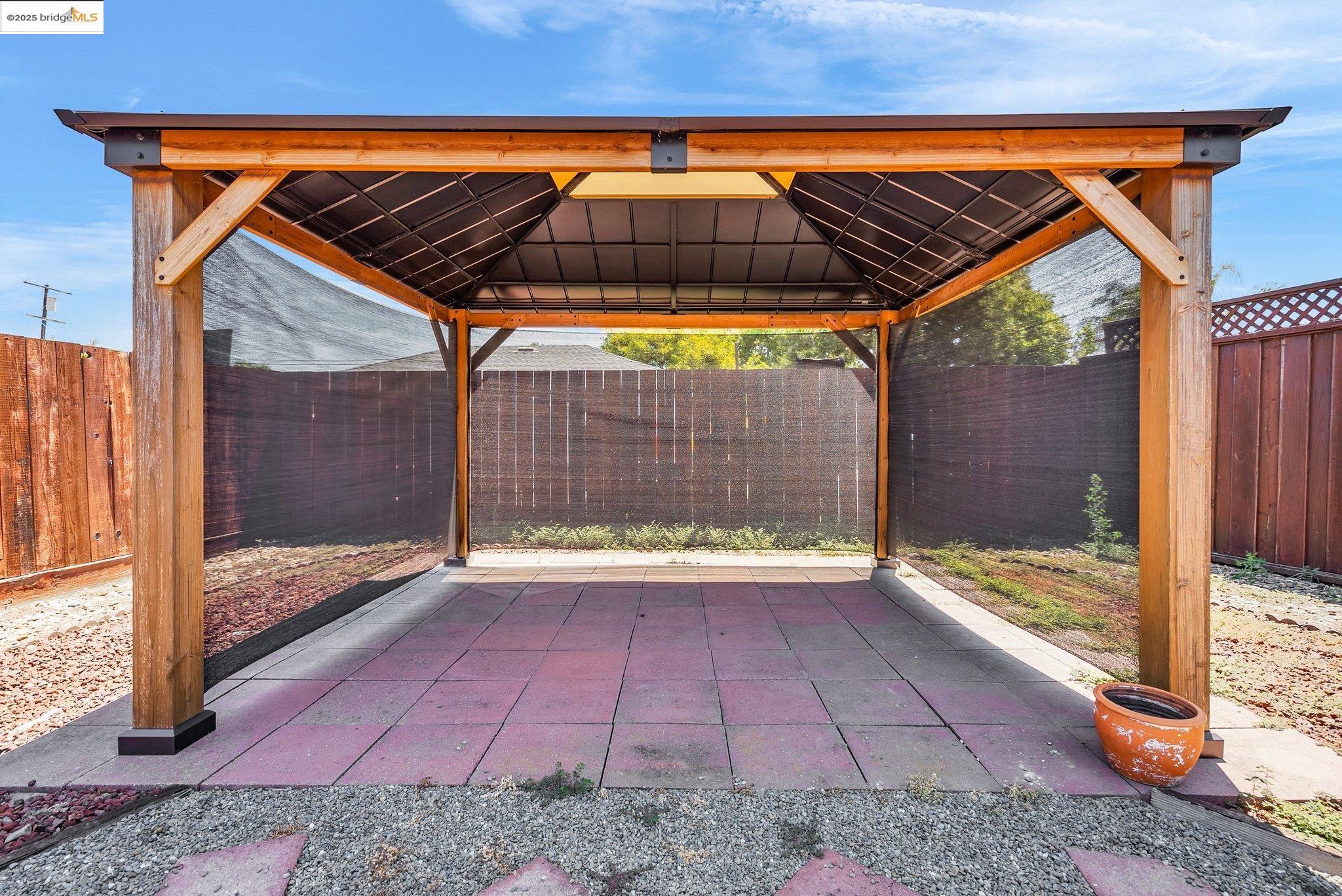 Detail Gallery Image 10 of 28 For 860 W. 17th St., Pittsburg,  CA 94565-3715 - 3 Beds | 1 Baths