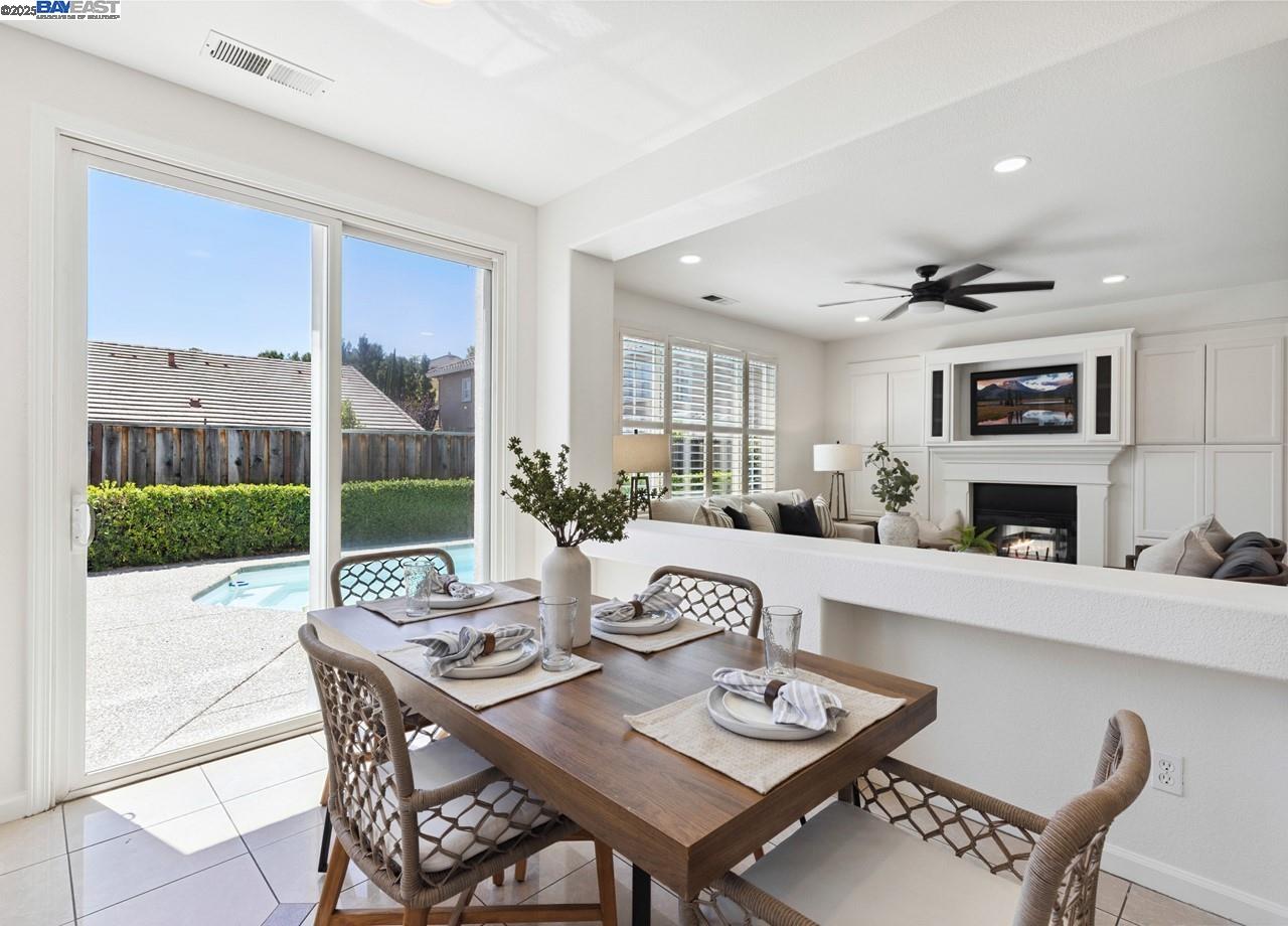 Detail Gallery Image 16 of 41 For 156 Elisha Ln, San Ramon,  CA 94583 - 4 Beds | 3 Baths