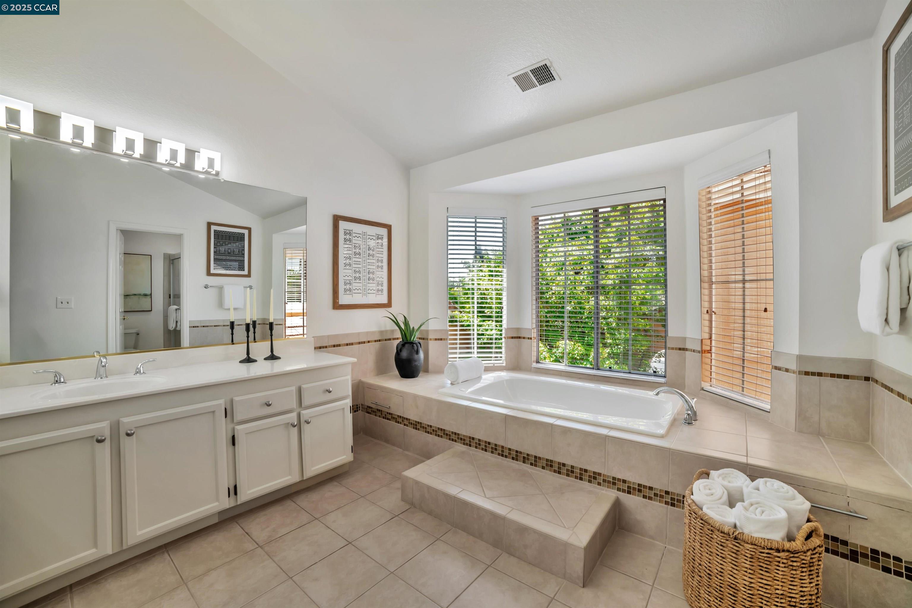 Photo #16: 41104039 Listing: Photo #16