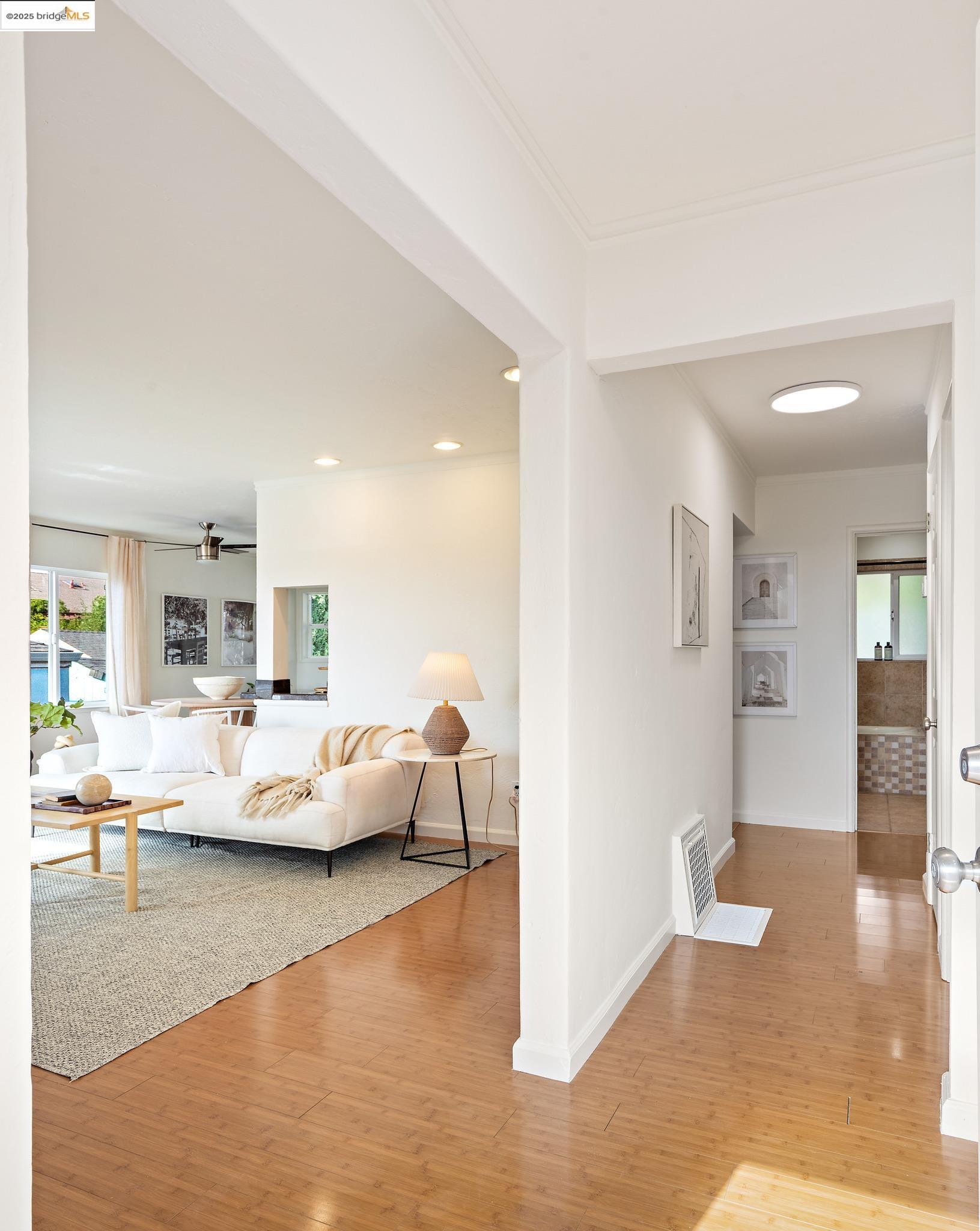 Detail Gallery Image 2 of 27 For 22756 Lorand Way, Hayward,  CA 94541 - 2 Beds | 1 Baths