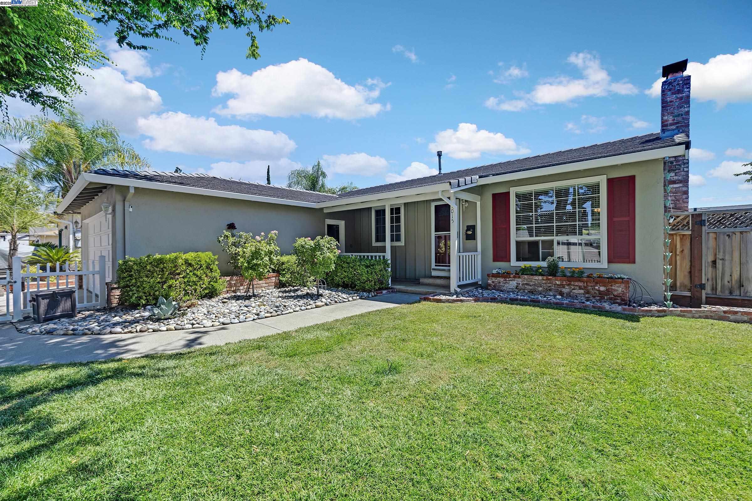 Detail Gallery Image 1 of 1 For 1015 Redondo Way, Livermore,  CA 94550 - 3 Beds | 2 Baths