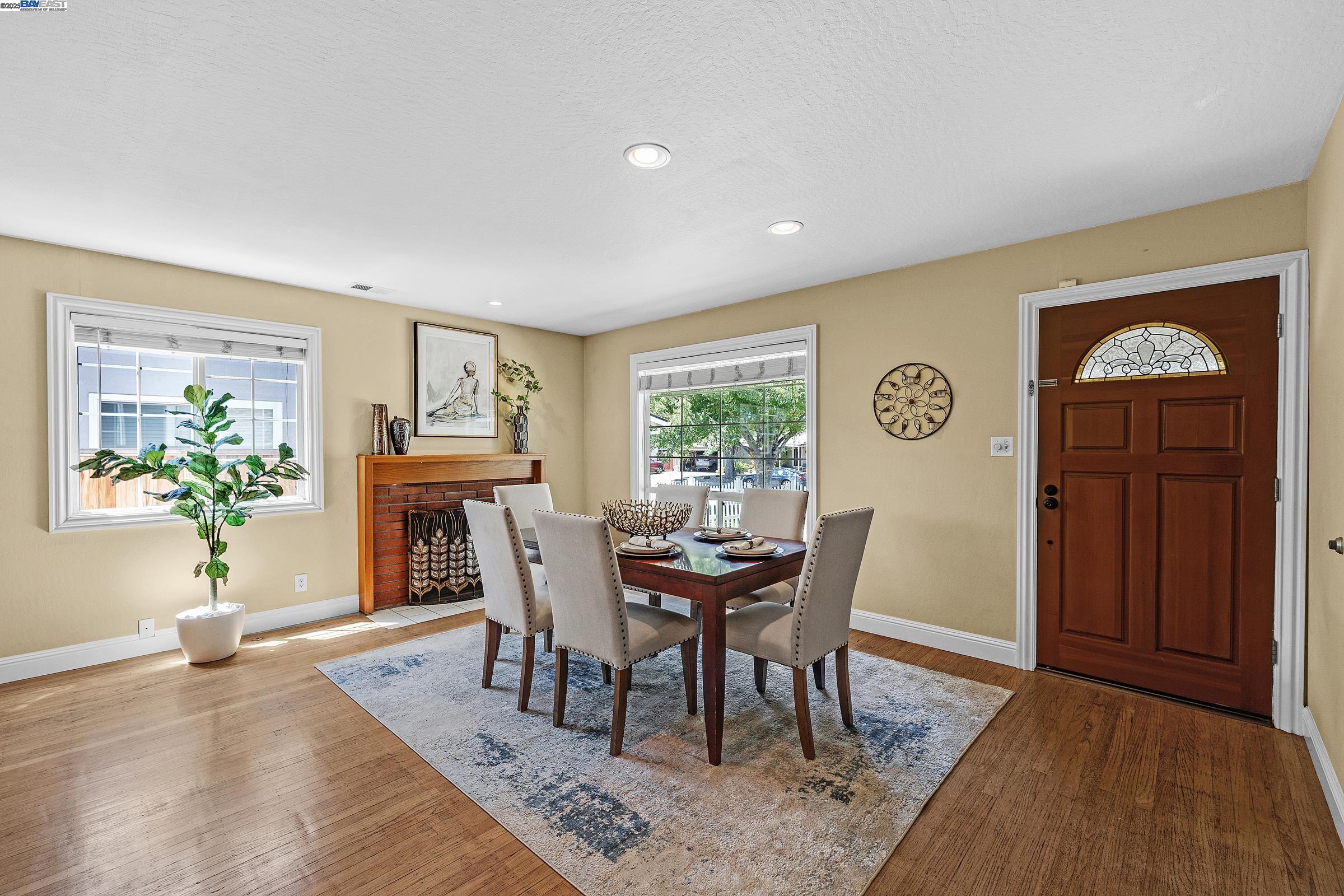 Detail Gallery Image 6 of 38 For 1015 Redondo Way, Livermore,  CA 94550 - 3 Beds | 2 Baths