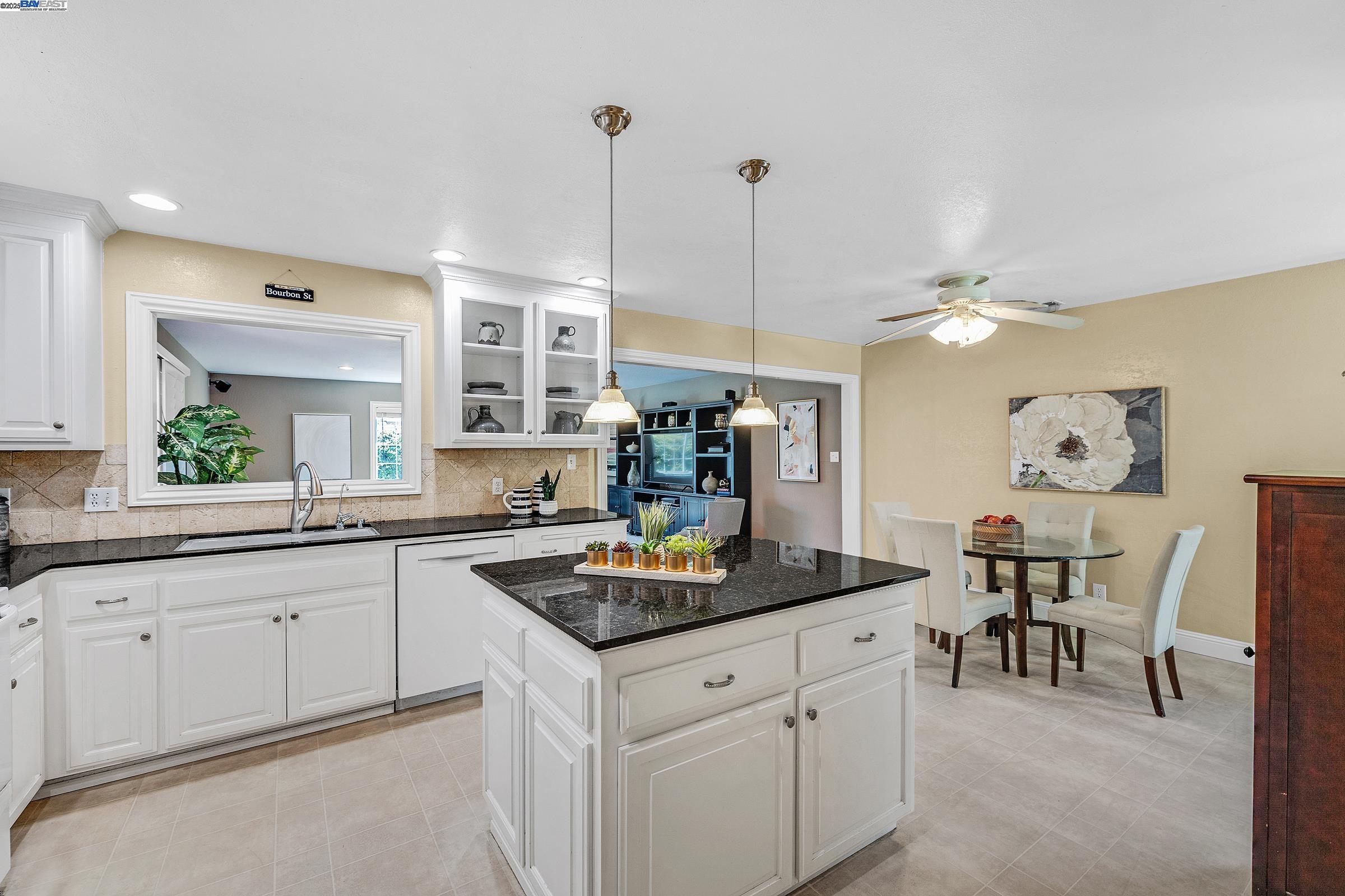 Detail Gallery Image 7 of 38 For 1015 Redondo Way, Livermore,  CA 94550 - 3 Beds | 2 Baths