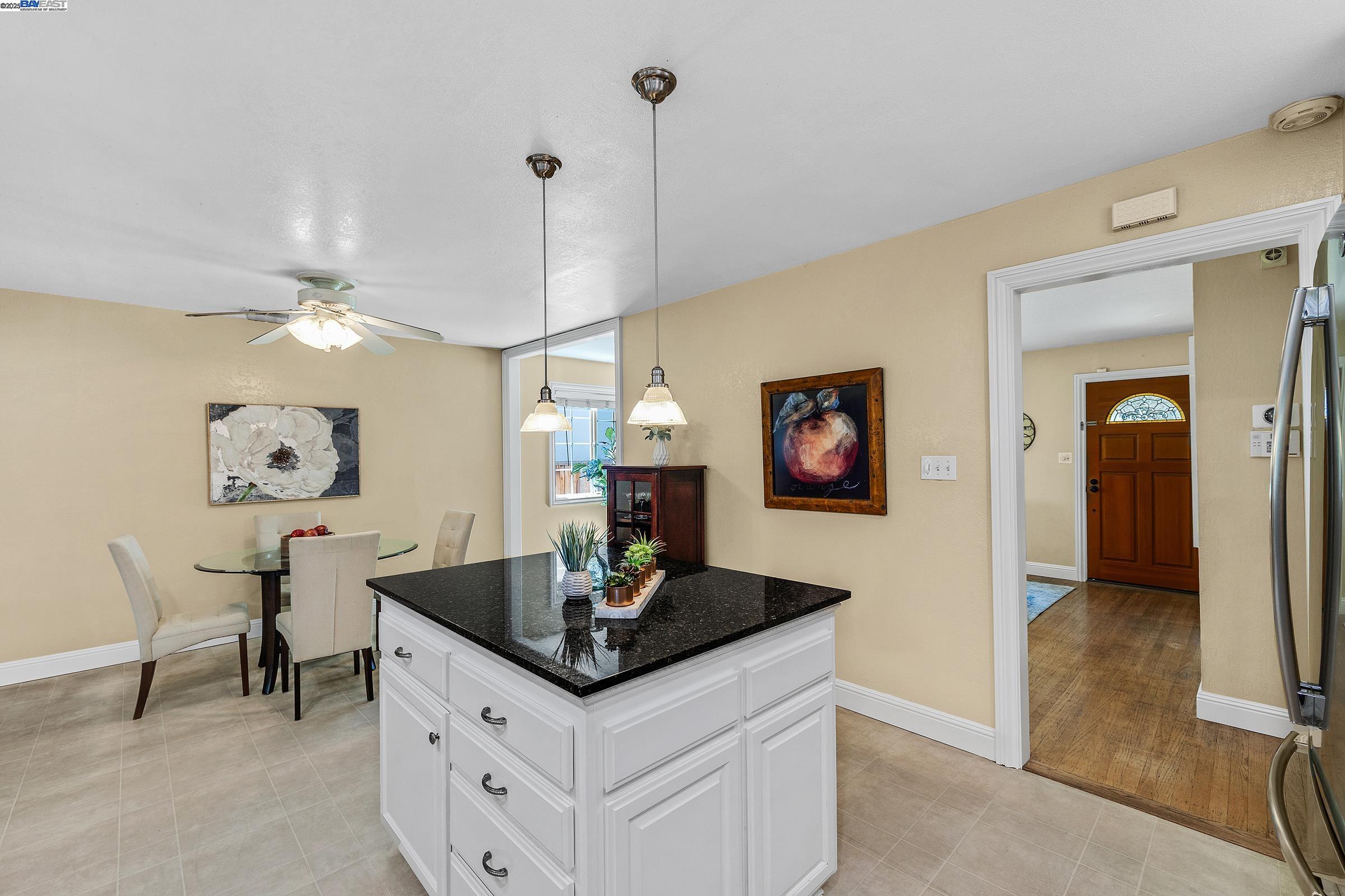 Detail Gallery Image 8 of 38 For 1015 Redondo Way, Livermore,  CA 94550 - 3 Beds | 2 Baths