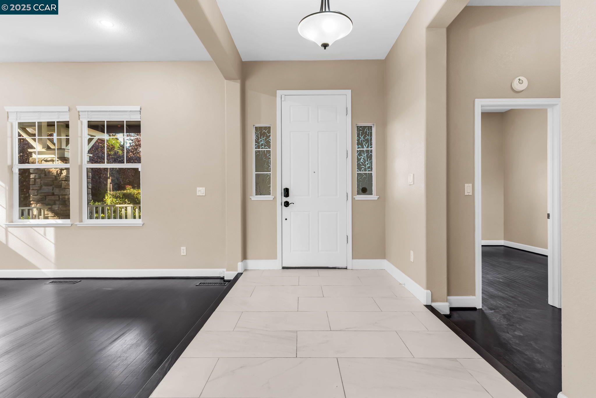 Detail Gallery Image 5 of 57 For 4362 Lynn Dr, Concord,  CA 94518 - 4 Beds | 3 Baths