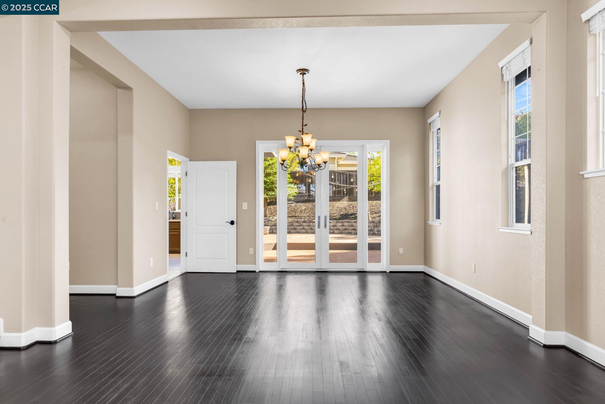 Detail Gallery Image 7 of 57 For 4362 Lynn Dr, Concord,  CA 94518 - 4 Beds | 3 Baths