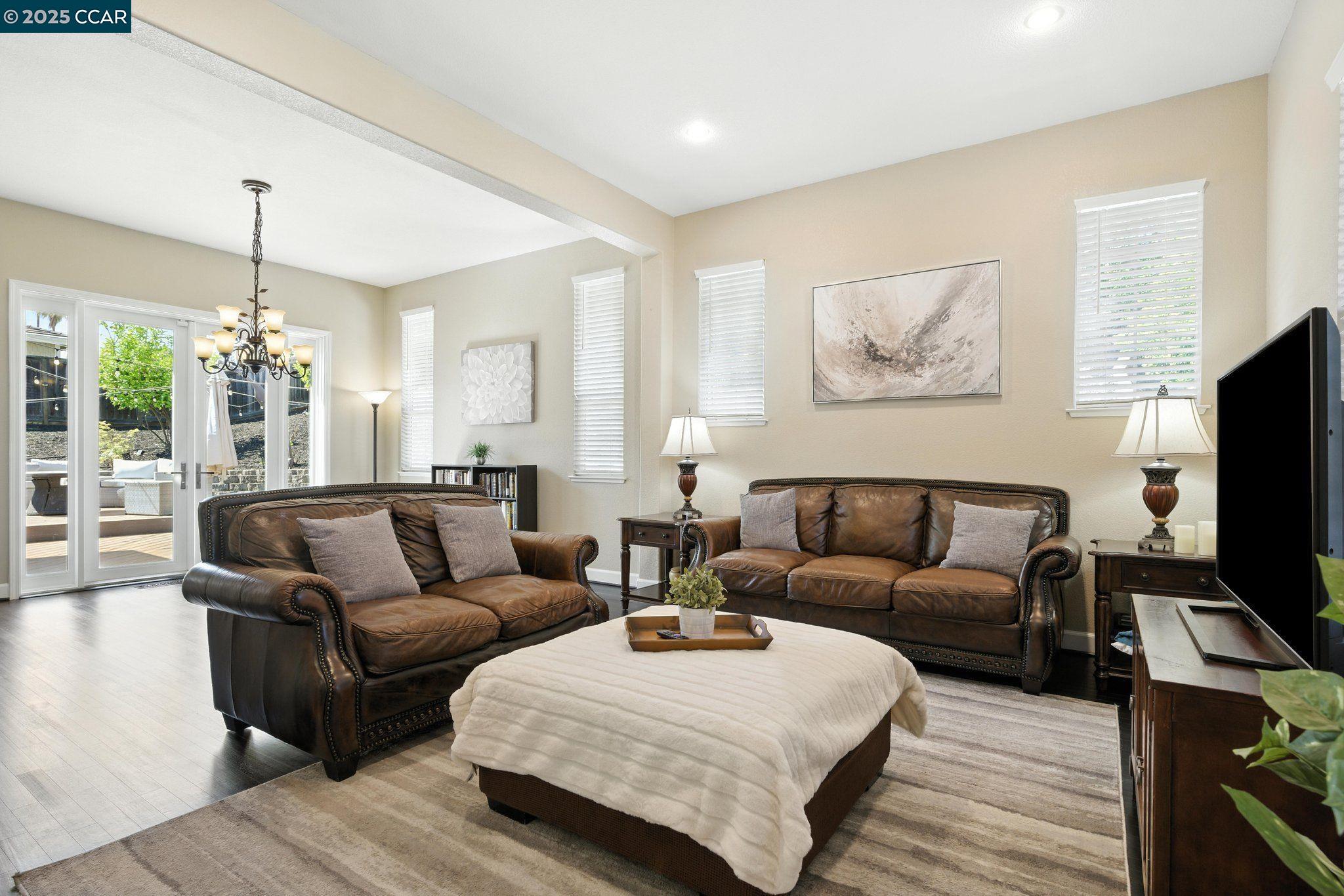 Detail Gallery Image 7 of 51 For 4362 Lynn Dr, Concord,  CA 94518 - 4 Beds | 3 Baths