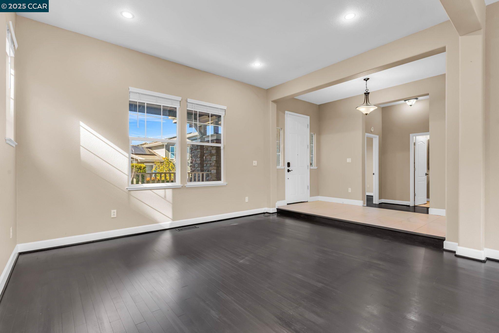 Detail Gallery Image 9 of 57 For 4362 Lynn Dr, Concord,  CA 94518 - 4 Beds | 3 Baths