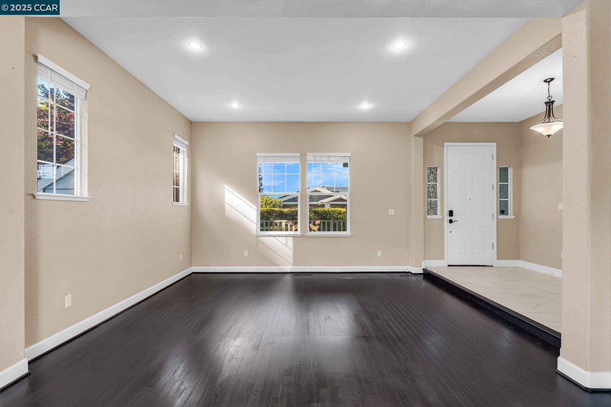 Detail Gallery Image 10 of 57 For 4362 Lynn Dr, Concord,  CA 94518 - 4 Beds | 3 Baths