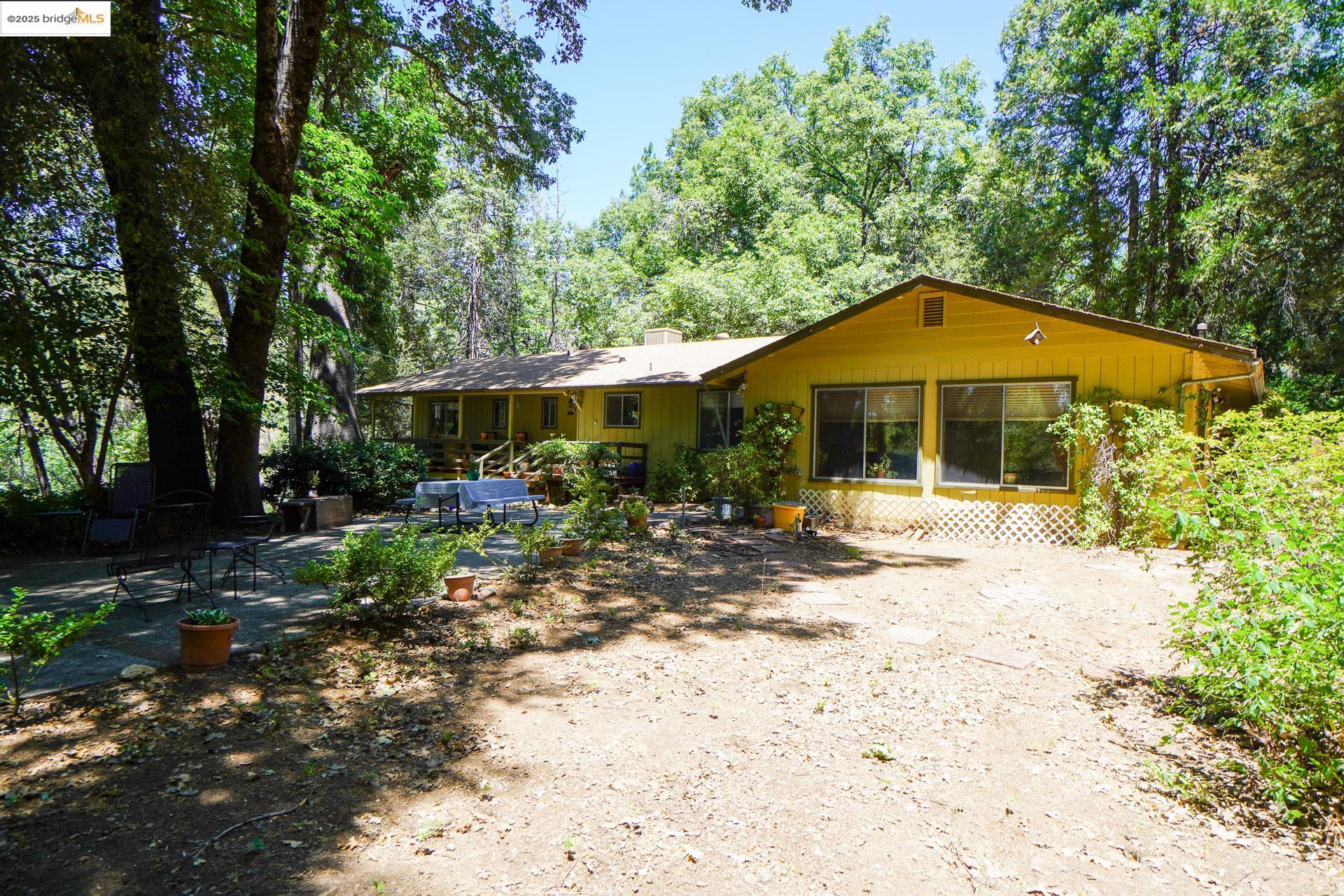 Detail Gallery Image 1 of 1 For 21566 Hunts Rd, Sonora,  CA 95370 - 3 Beds | 2 Baths