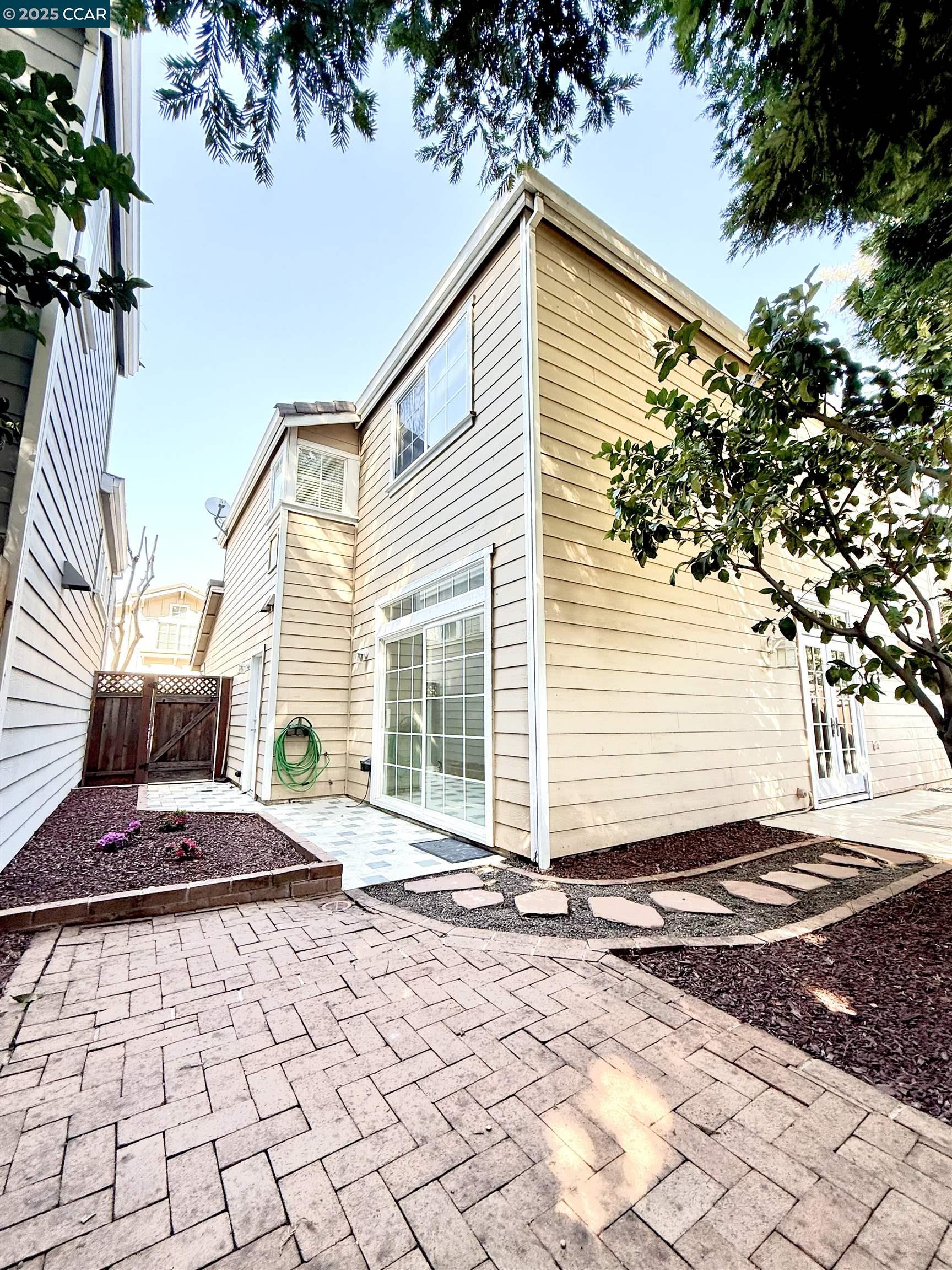 Detail Gallery Image 16 of 18 For 54 Village Square Pl, Pleasant Hill,  CA 94523 - 3 Beds | 2/1 Baths