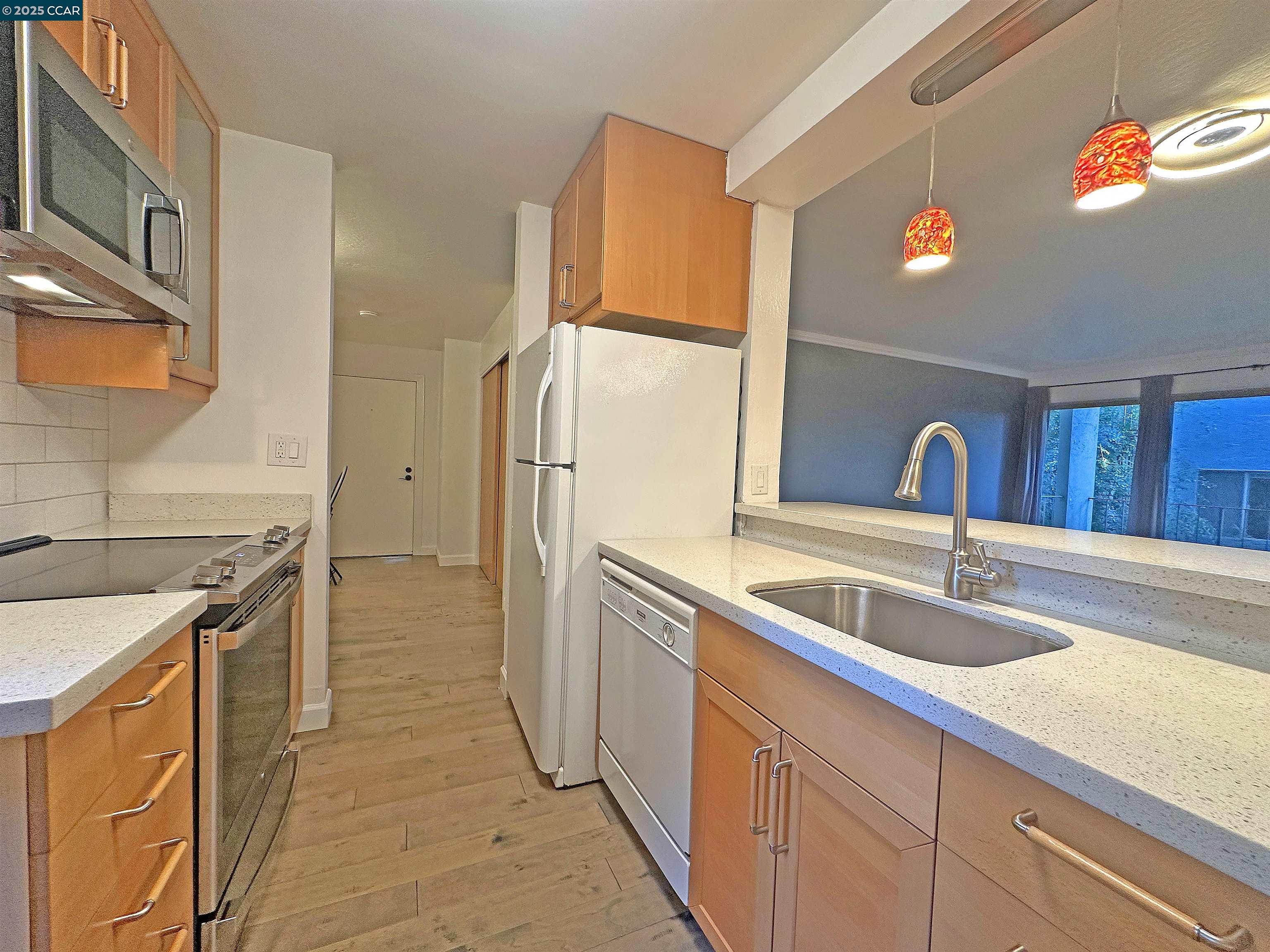 Detail Gallery Image 12 of 24 For 401 Monte Vista Ave #103,  Oakland,  CA 94611 - 1 Beds | 1 Baths