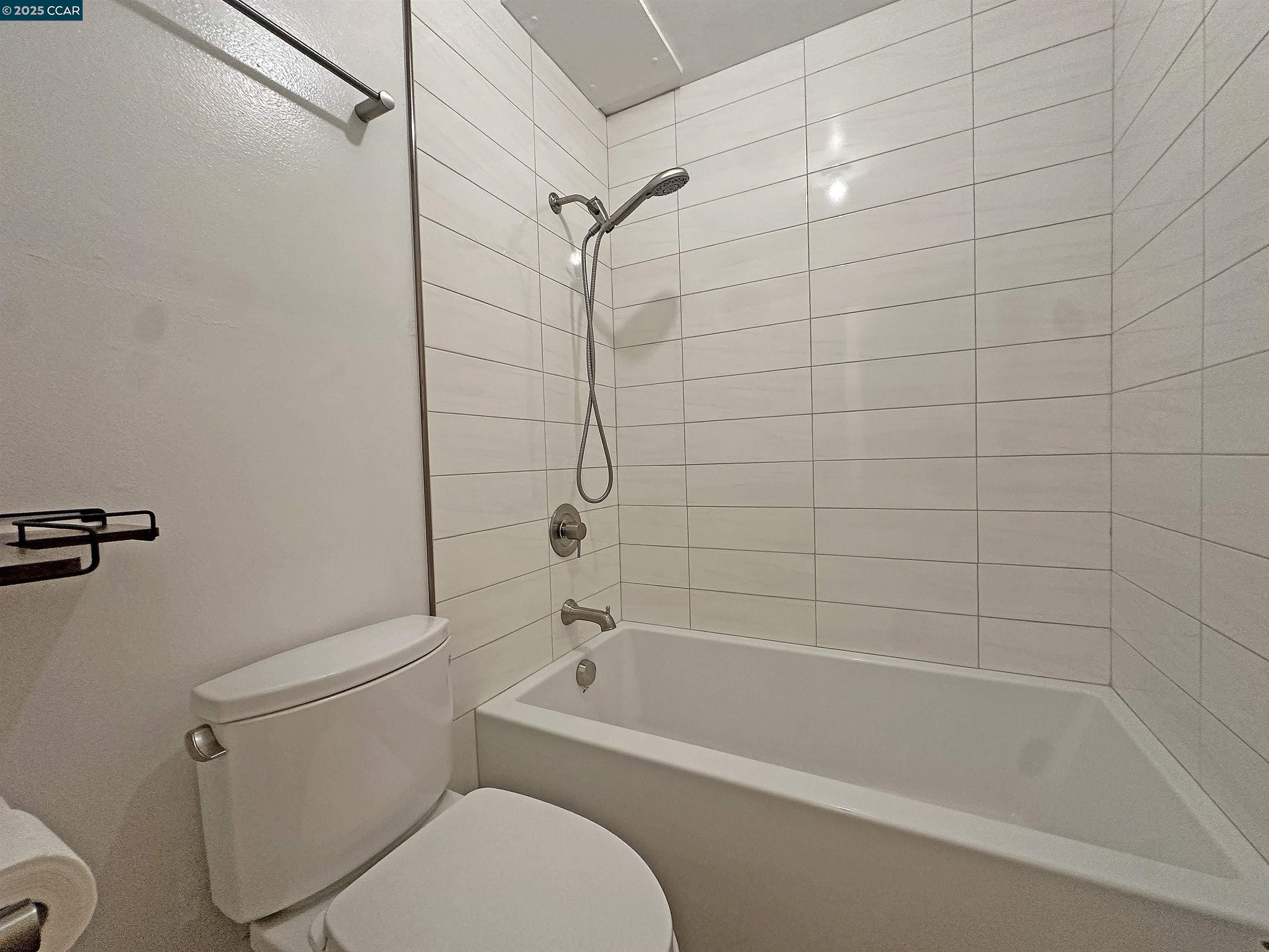 Detail Gallery Image 16 of 24 For 401 Monte Vista Ave #103,  Oakland,  CA 94611 - 1 Beds | 1 Baths
