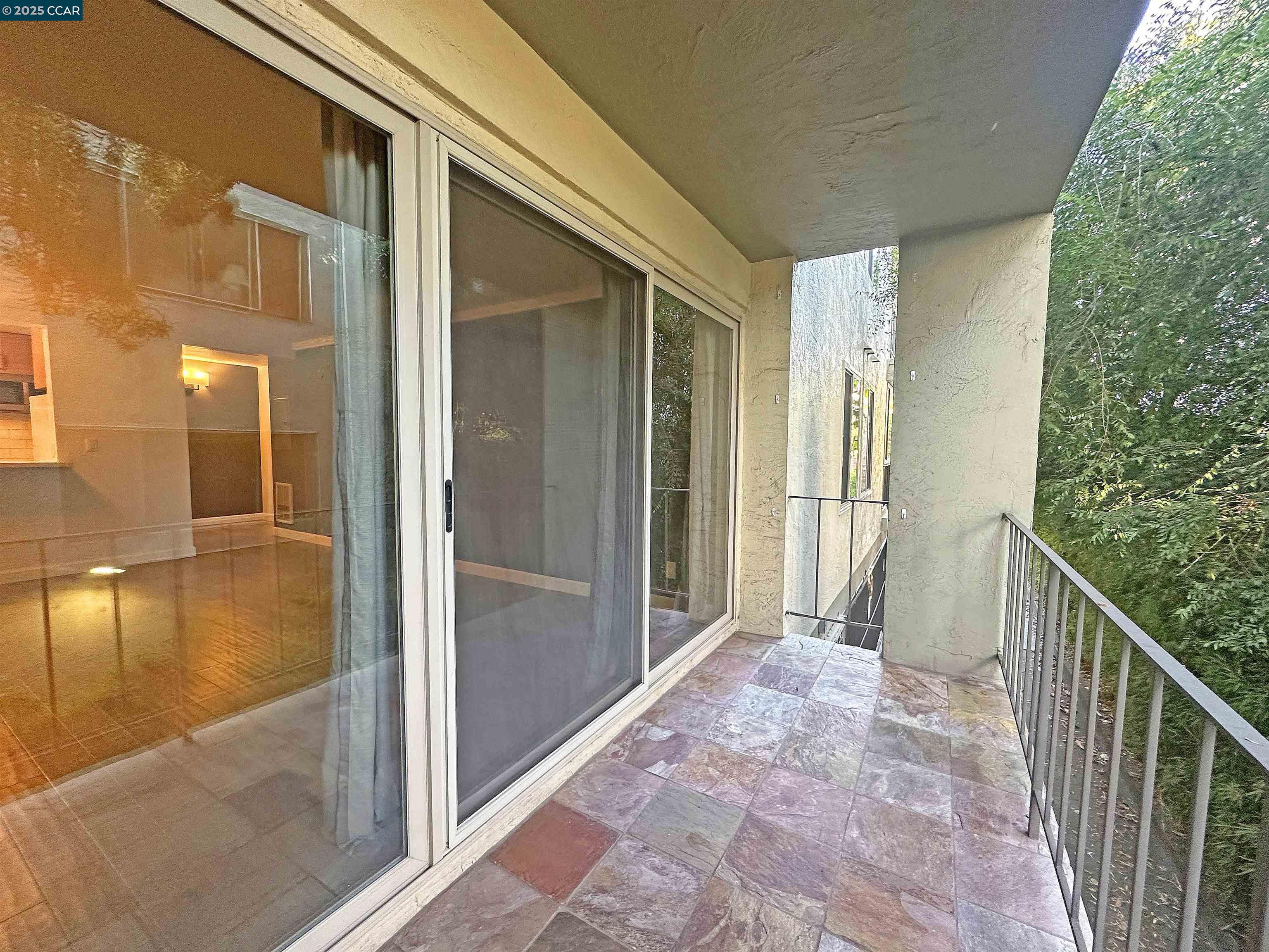 Detail Gallery Image 18 of 24 For 401 Monte Vista Ave #103,  Oakland,  CA 94611 - 1 Beds | 1 Baths