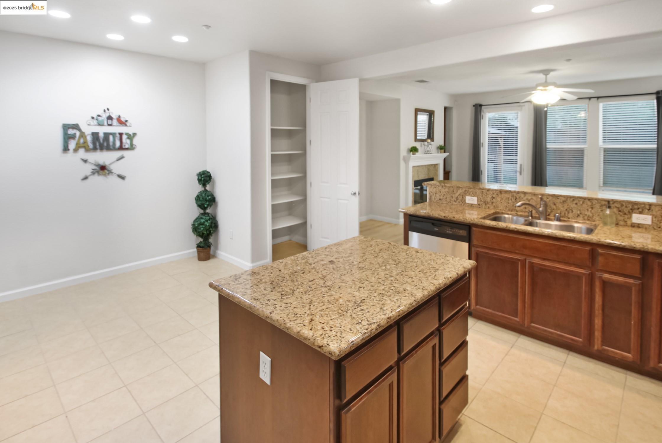 Detail Gallery Image 13 of 57 For 2729 Cathedral Circle, Brentwood,  CA 94513 - 4 Beds | 2 Baths