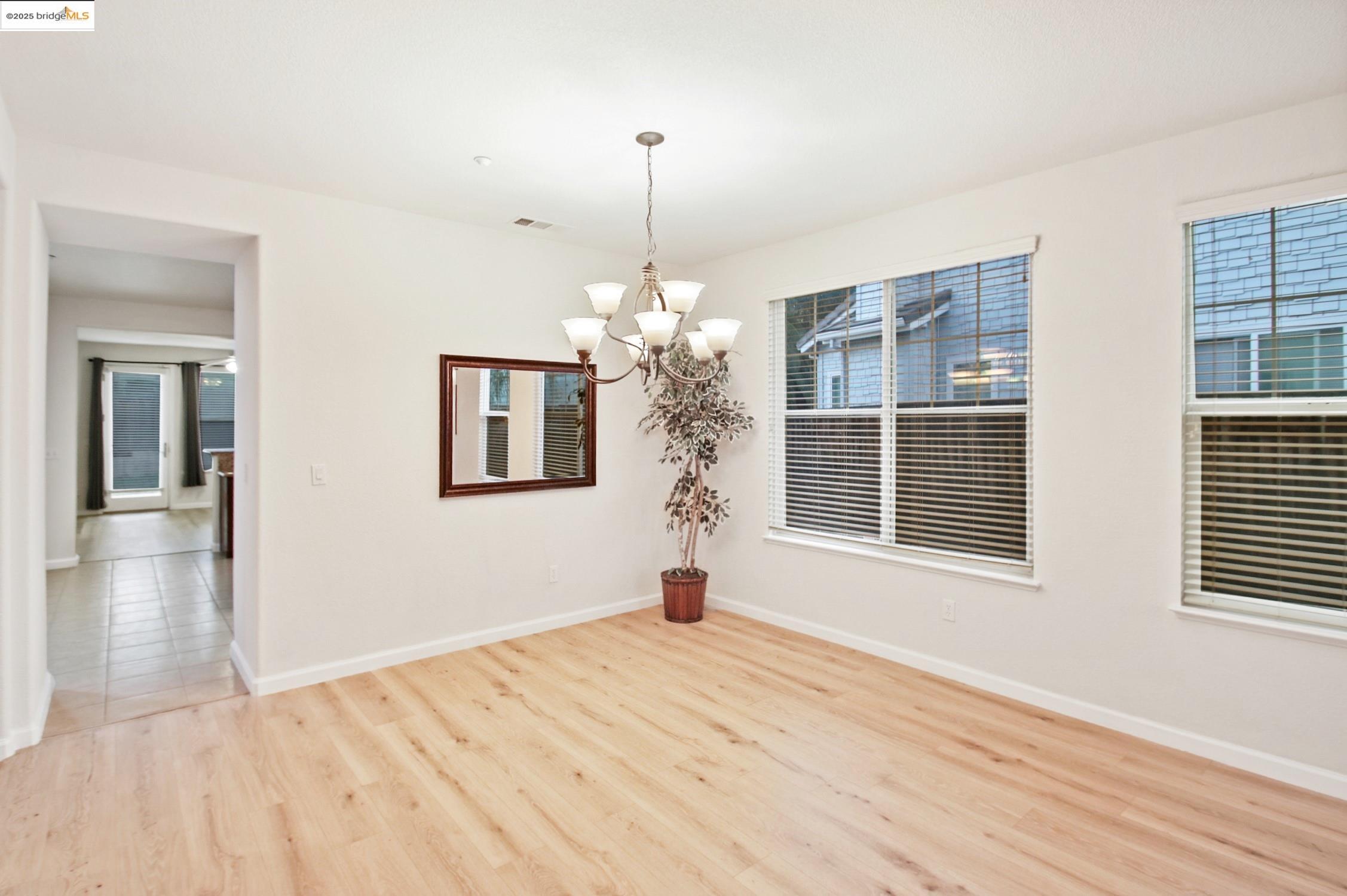 Detail Gallery Image 5 of 57 For 2729 Cathedral Circle, Brentwood,  CA 94513 - 4 Beds | 2 Baths