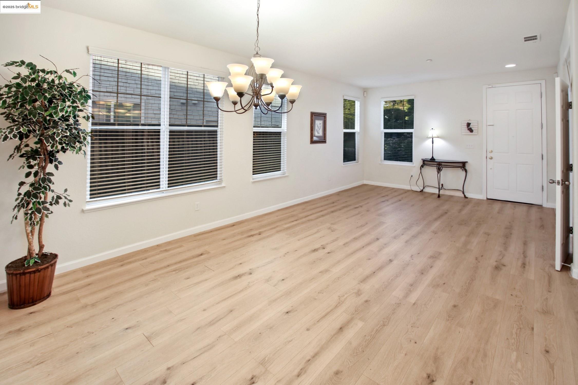 Detail Gallery Image 7 of 57 For 2729 Cathedral Circle, Brentwood,  CA 94513 - 4 Beds | 2 Baths