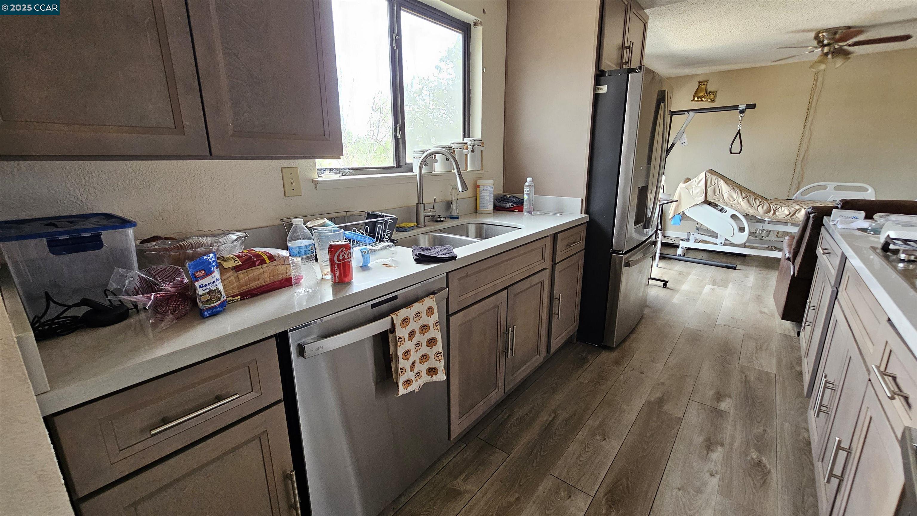 Detail Gallery Image 11 of 24 For 80 Mims Ave, Bay Point,  CA 94565-3233 - 4 Beds | 2/1 Baths
